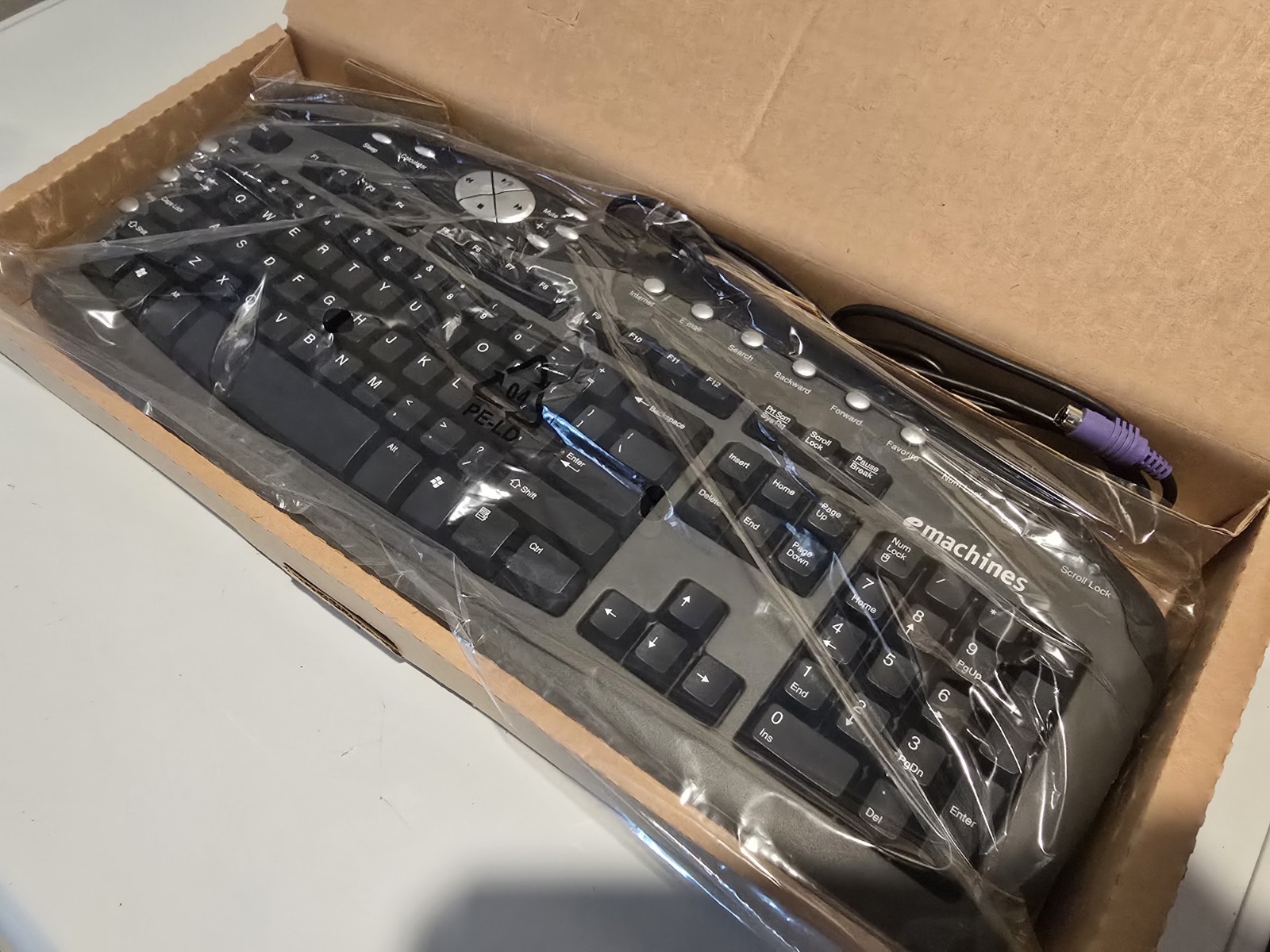 eMachines Standard Wired PS/2 Full Size QWERTY English Keyboard Black/Gray