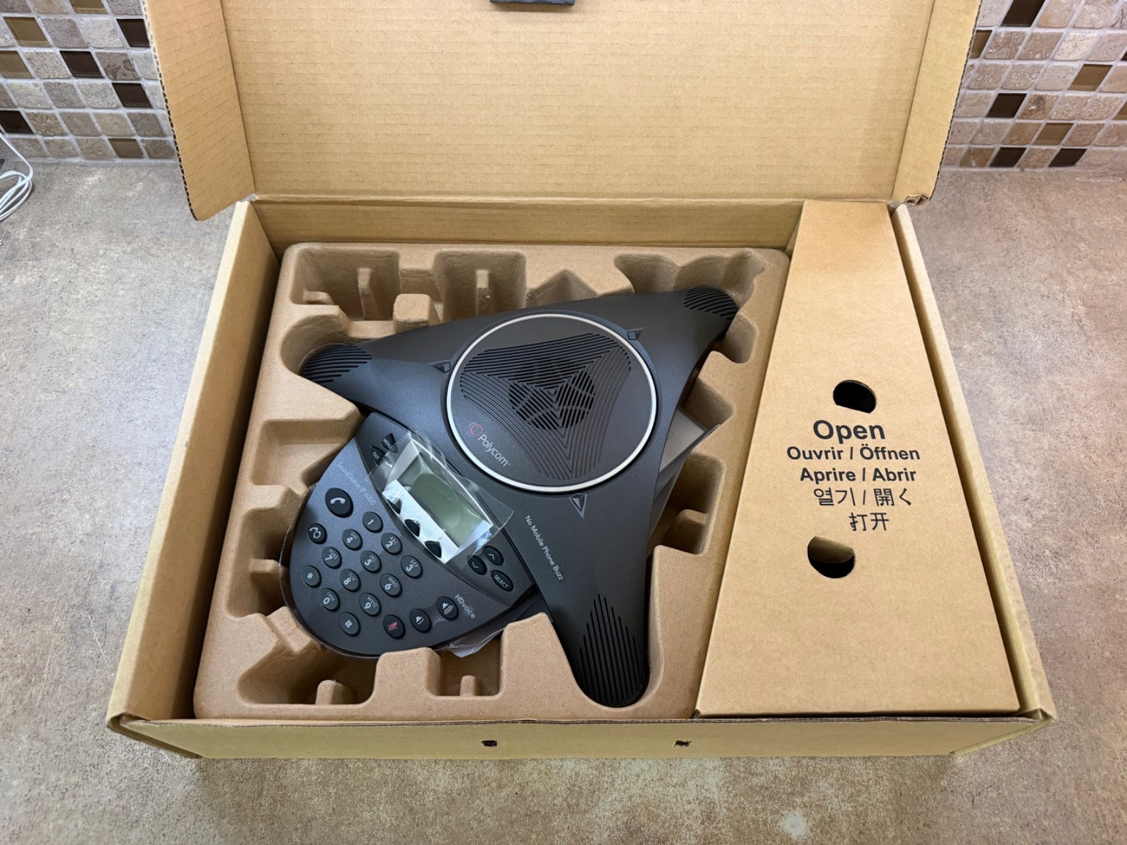 Polycom SoundStation IP 6000 Conference VoIP SIP Phone PoE 2201-15600-001