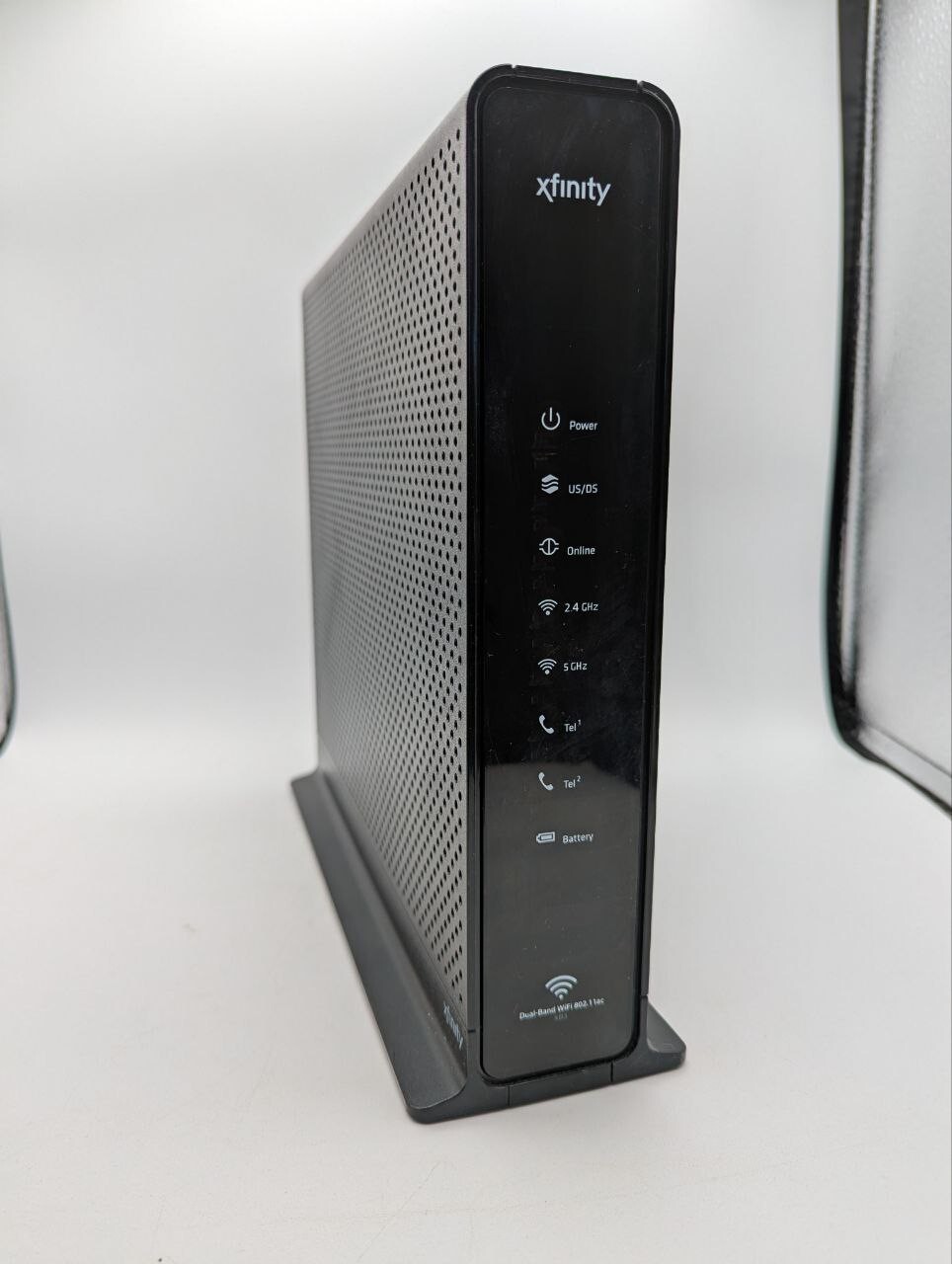 ARRIS TG862G/CT Xfinity Gateway Modem Router - Untested - LV4