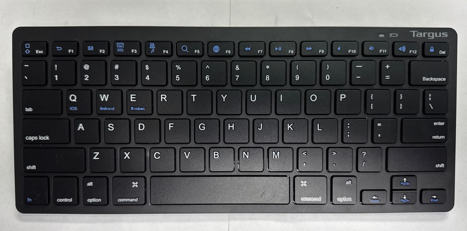 LOT OF 2 TARGUS SLIM MULTI-PLATFORM BLUETOOTH KEYBOARD FOR WINDOWS & MAC AKB55