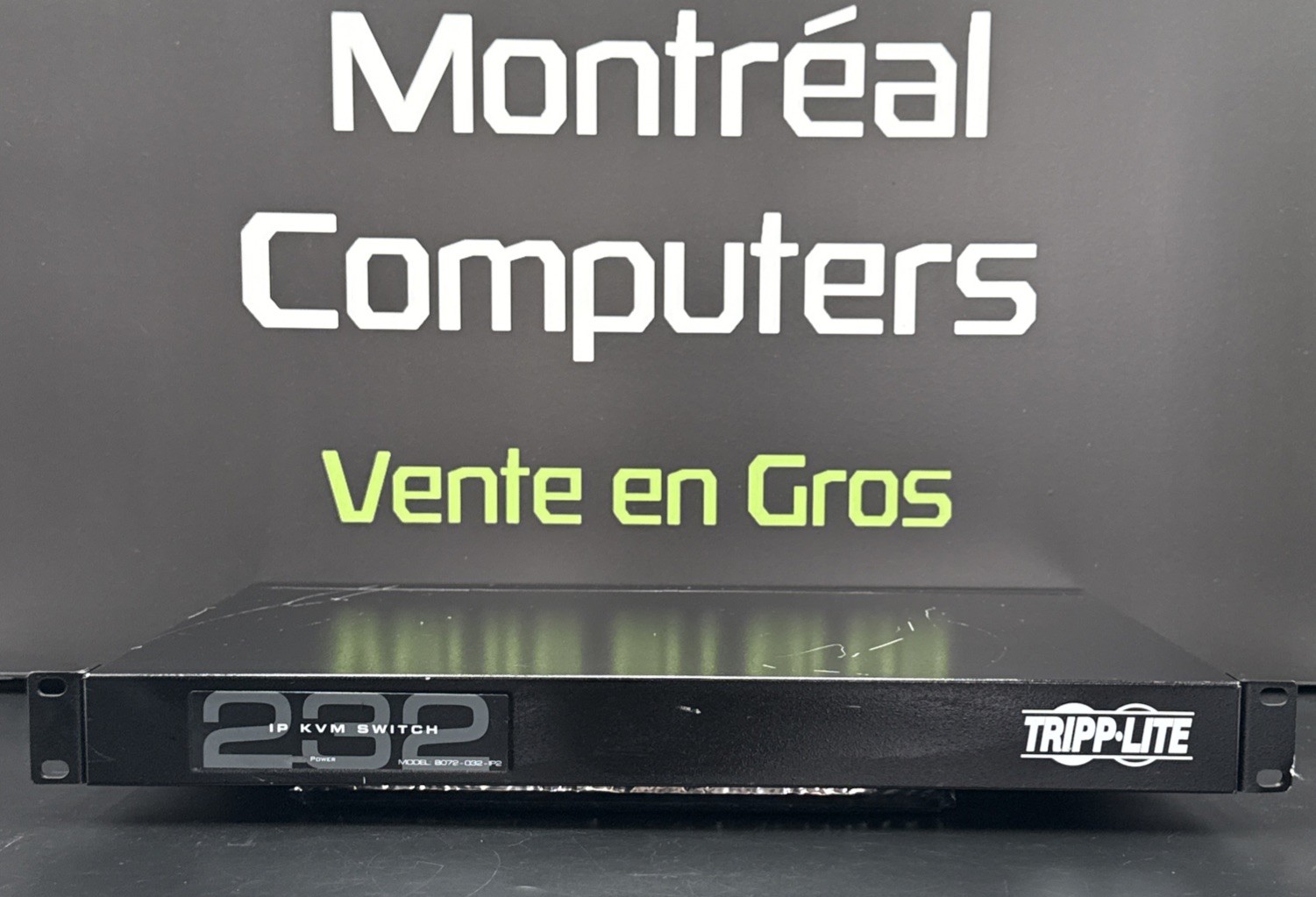 Tripp Lite 32-port Cat5 IP KVM Switch - B072-032-IP2 AG-0099 /w Rackmount ears