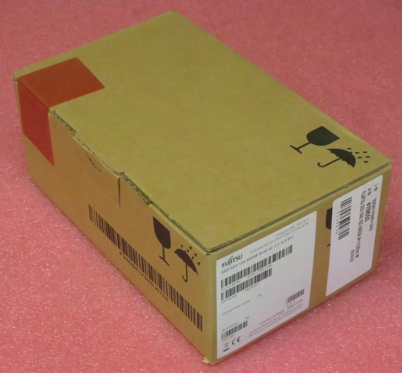 NEW Fujitsu 800GB SSD SAS 12G Write Intensive SFF 2.5" HotPlug S26361-F5865-L800