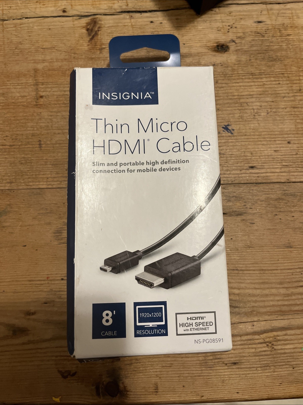 Insignia 8ft Micro HDMI (Type D) to HDMI Video Cable for Canon Sony Nikon (L2)