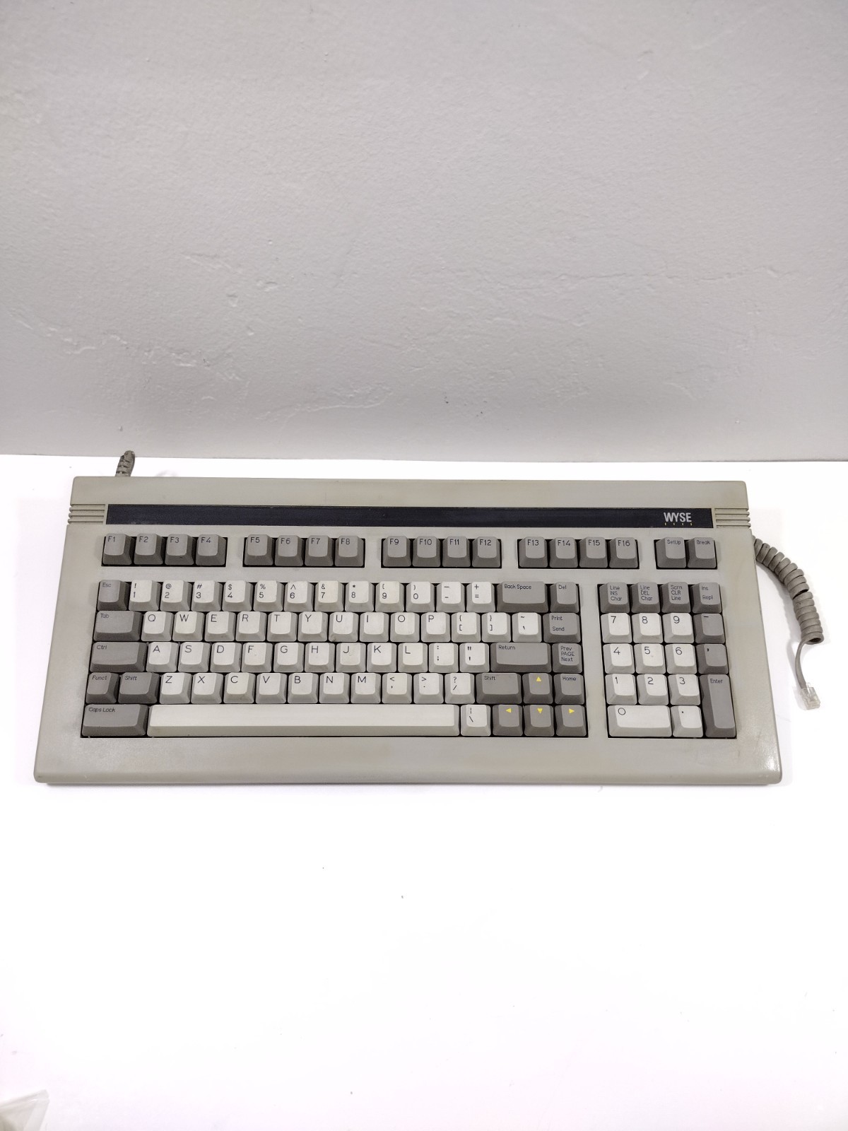 Vintage Wyse WY-60 Terminal Keyboard 840338-01