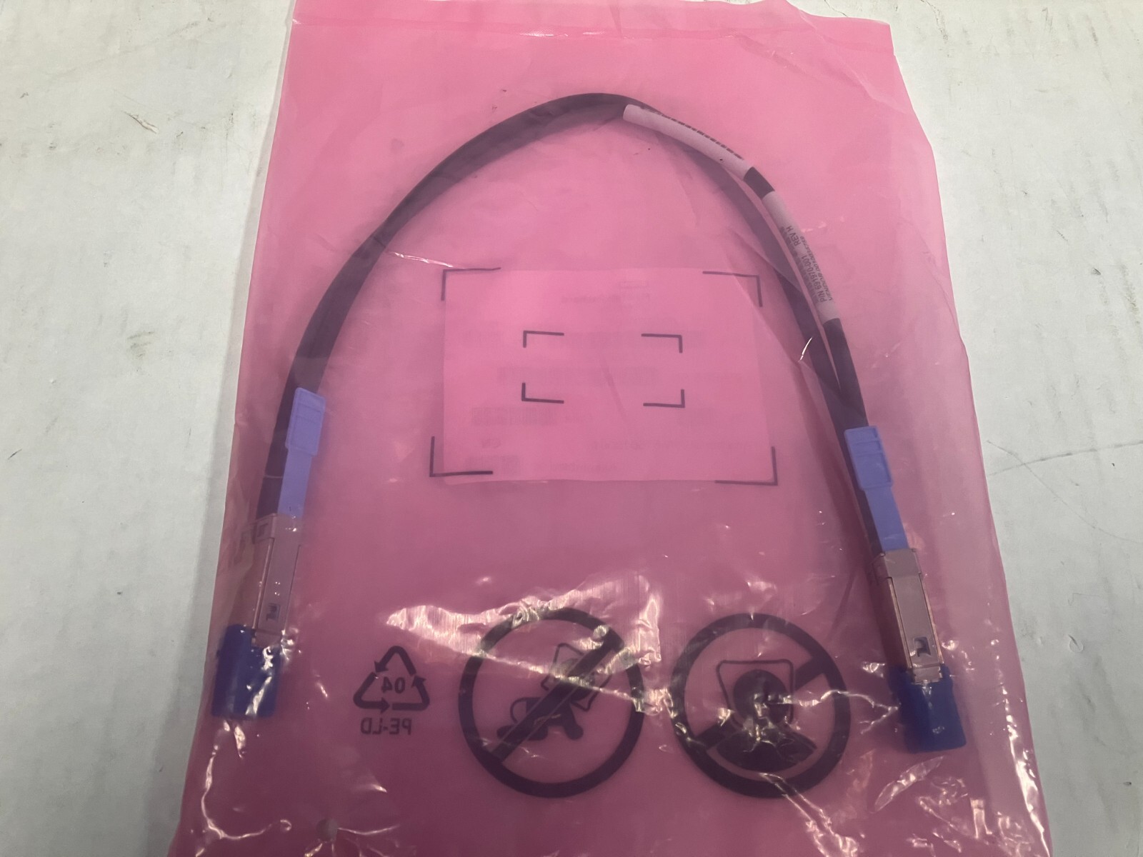 HPe 717431-001  EXT 0.5M Mini SAS to Mini SAS Cable 691970-001 - NEW HP bagged