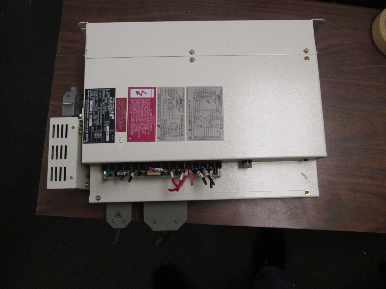 Reliance Brushless AC Servo Drive 3RA2002 Type HR2000 Used