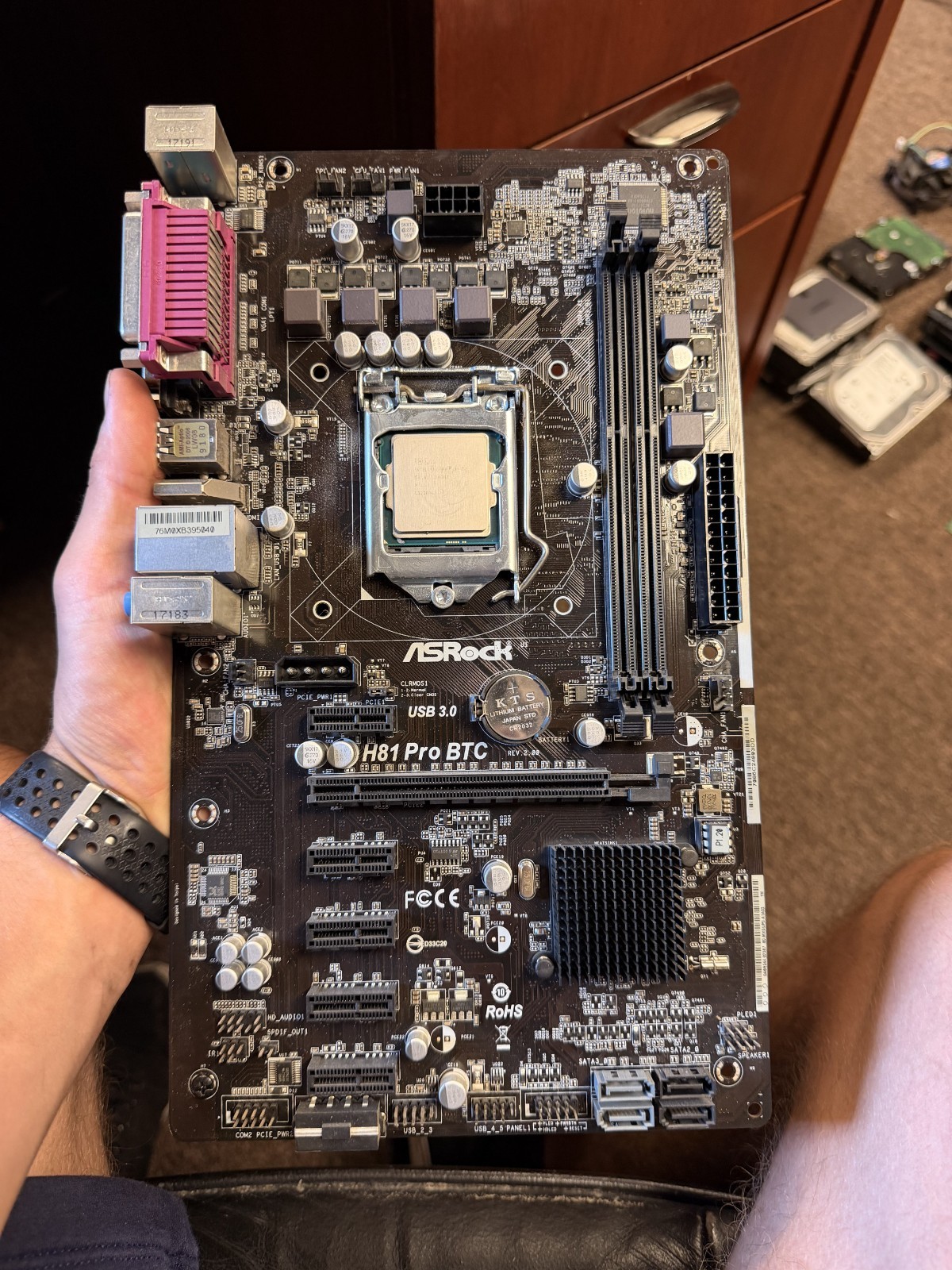 ASRockH81 PRO BTC R2.0, LGA 1150, Includes Intel i3 - 4340