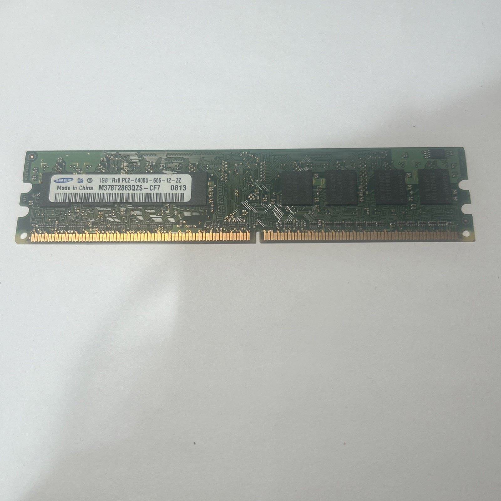 Samsung 1GB DDR2 RAM module (specifically a PC2-6400U stick). Untested