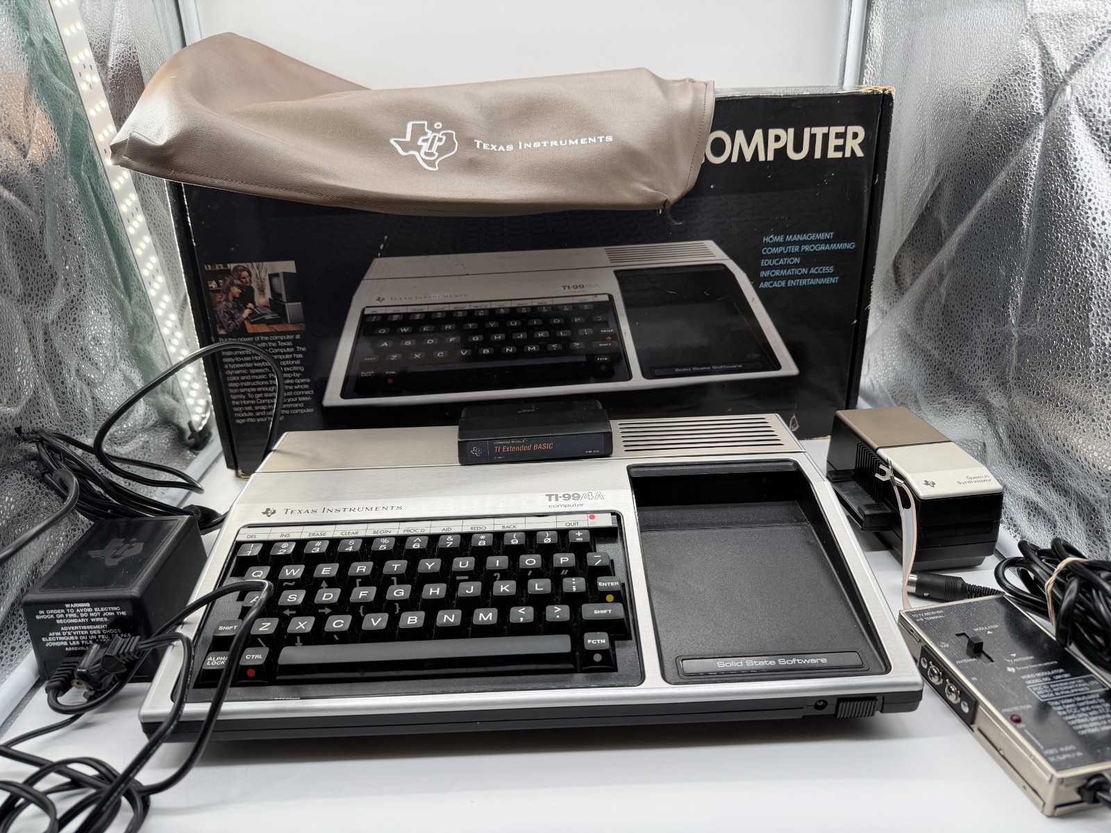 Texas Instruments TI-99/4A Home Computer - Tested - Speech Synthesizer + Box