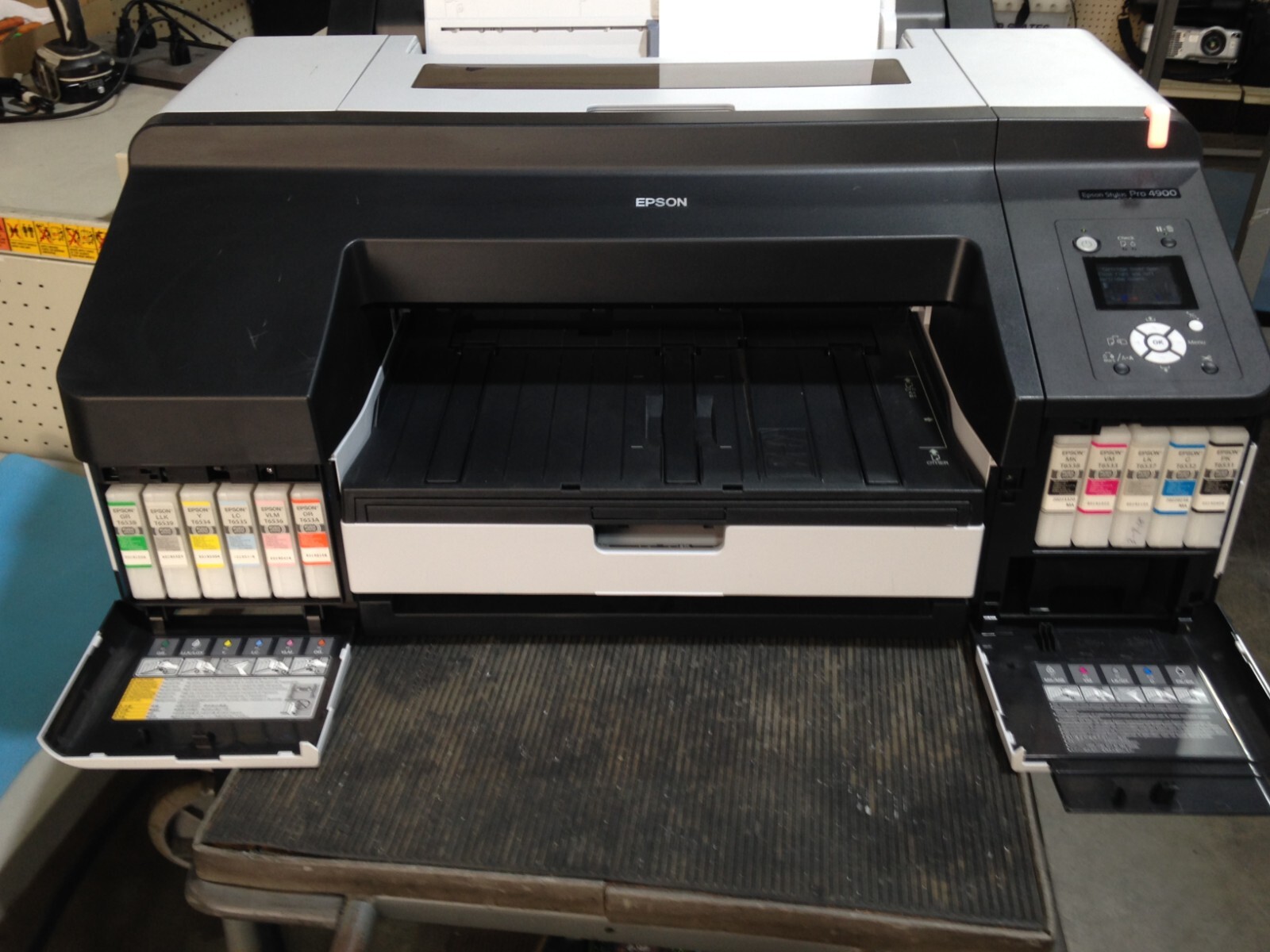 EPSON STYLUS PRO 4900 LARGE FORMAT PROOFING PRINTER MODEL K181A - CLOGGED NOZZLE