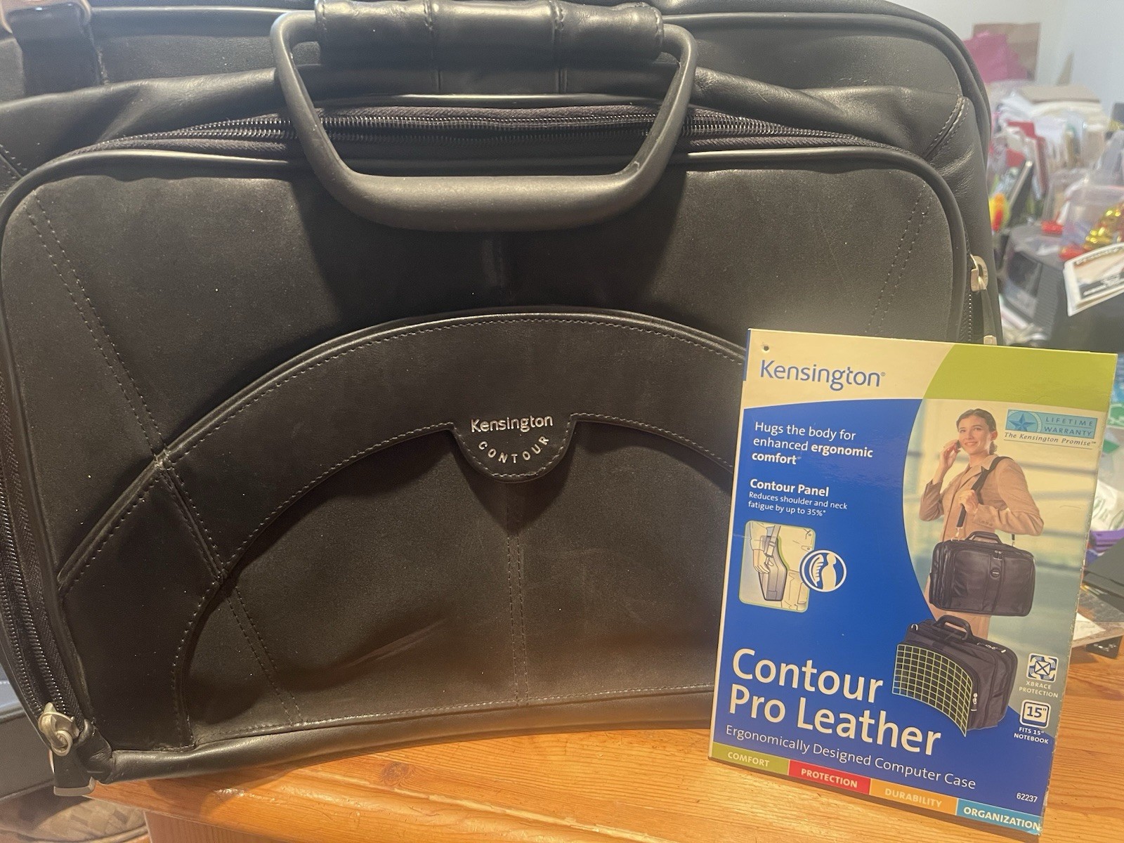 NOS Kensington Contour Pro Leather Laptop Case