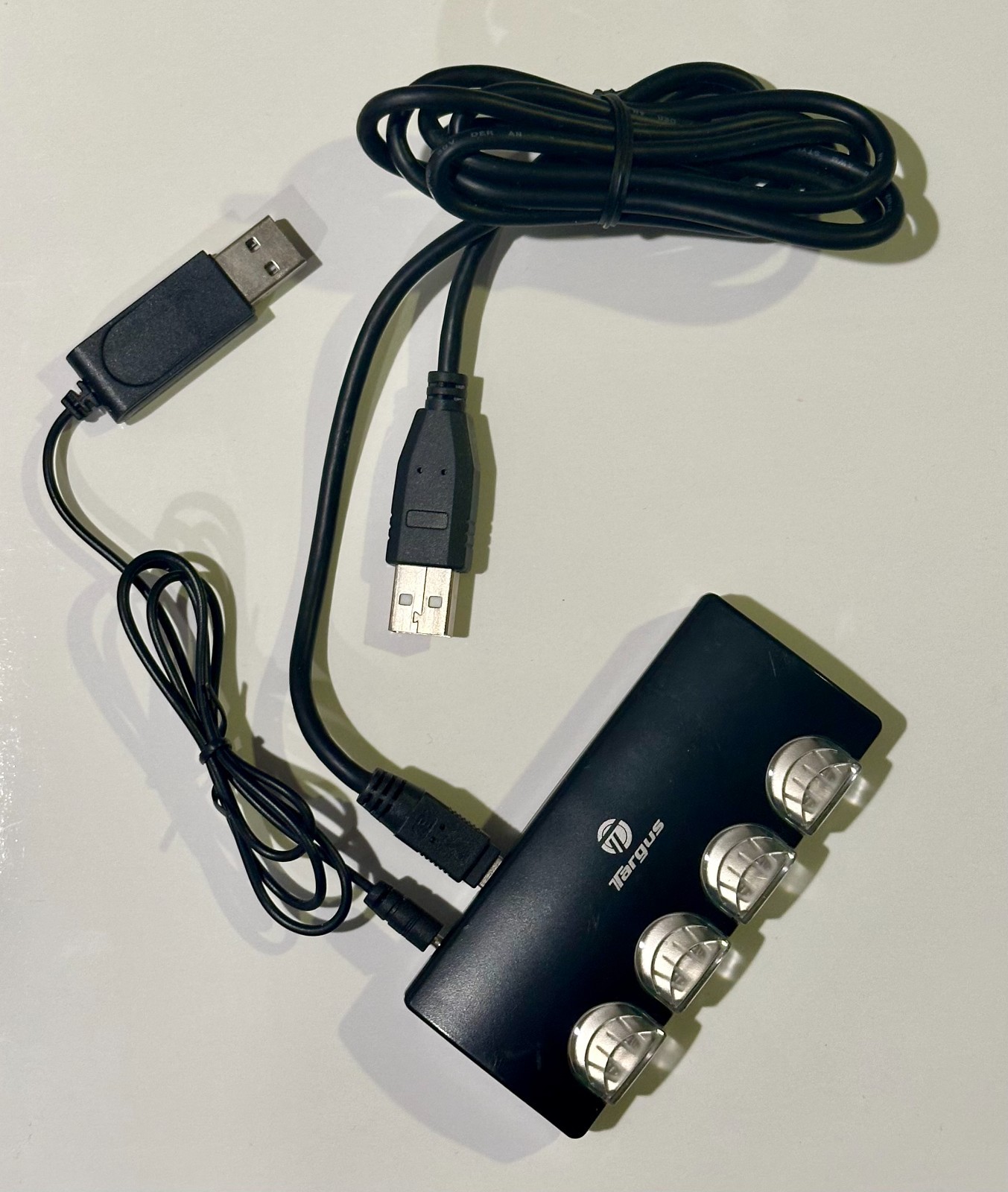 Targus USB 2.0 4-Port USB Hub Plug & Play, USB Powered with AC cable