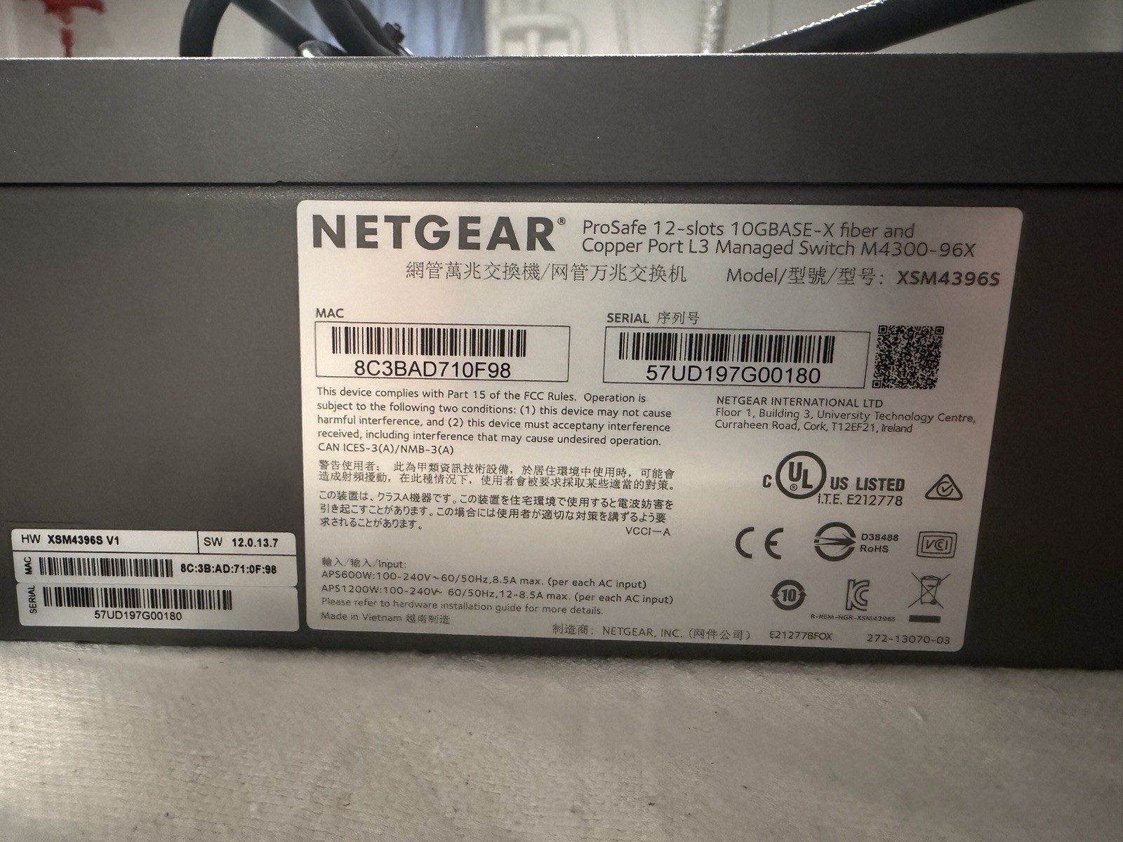 NETGEAR M4300-96 Model XSM4396S (Working and including 2 PSU and PortCards)