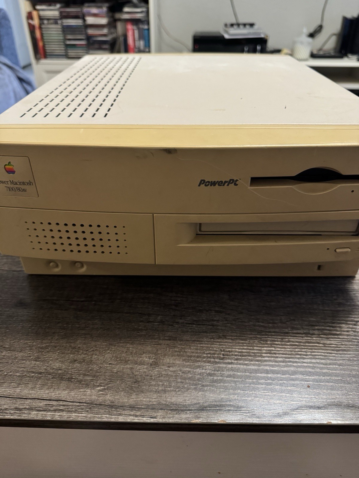 Apple Power PC Macintosh 7100/80AV
