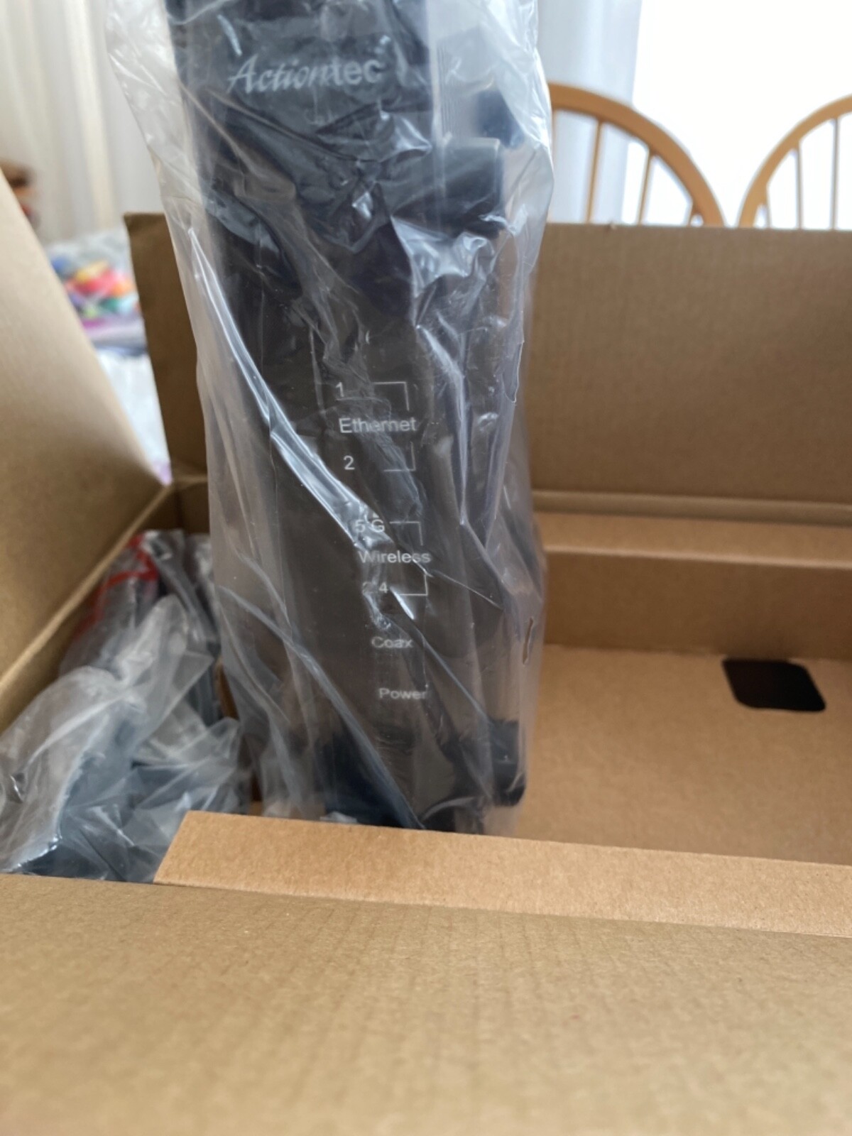 Action-Tec®  Dual-Band Wireless Extender. New. 