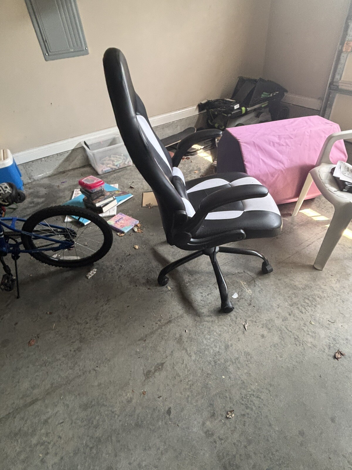 Gaming Chair, MSI Gaming Lap Too., And Keyboard And Mouse