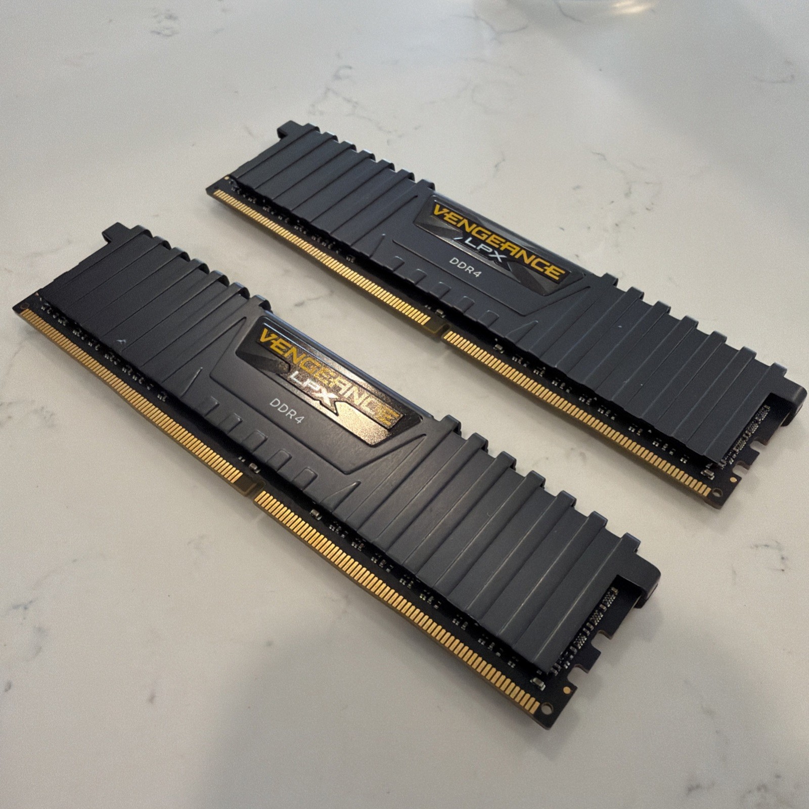 Corsair Vengeance LPX (2X4) 8GB  Memory Kit (CMK8GX4M2A200C14) 