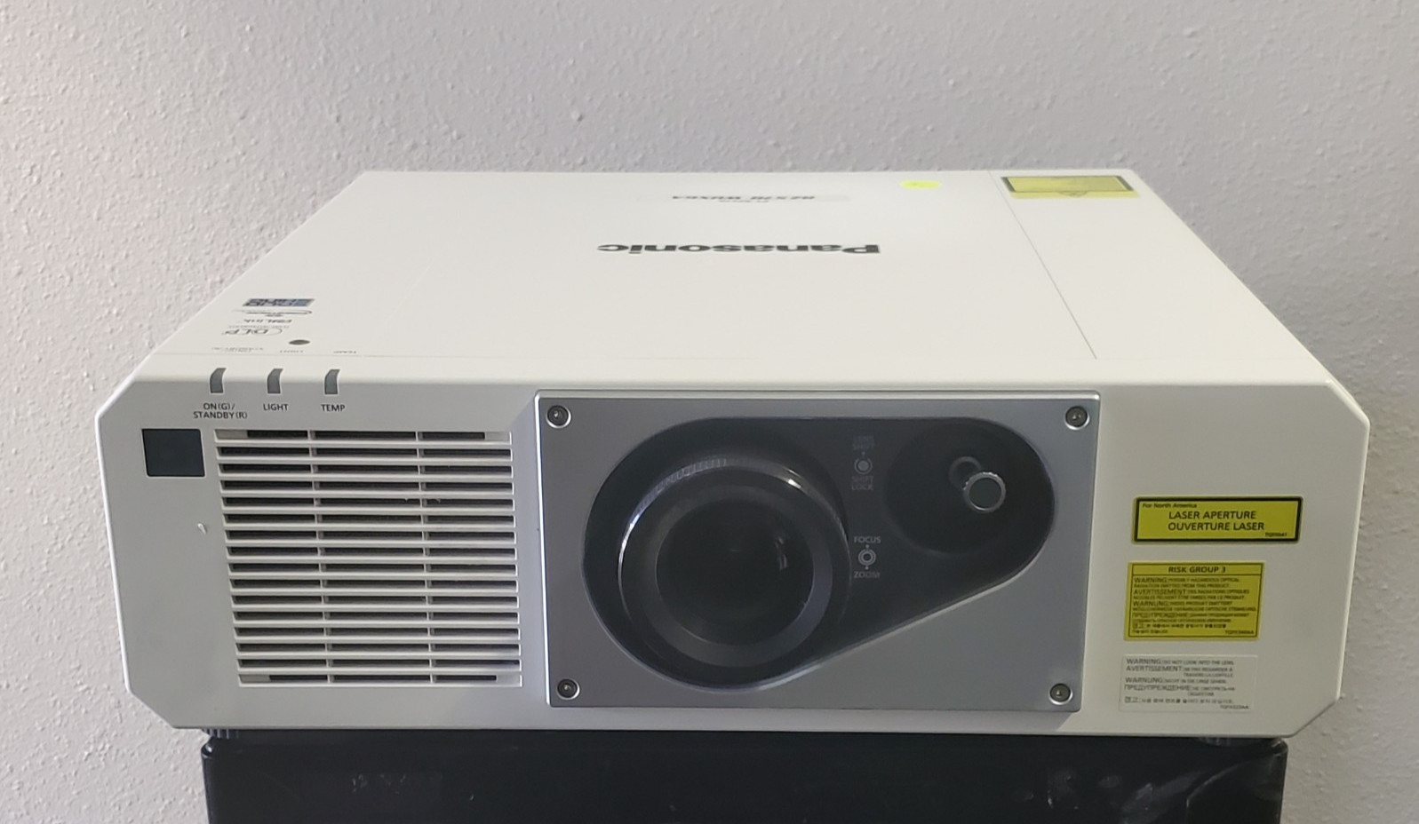 Panasonic PT-RZ570W 5400-Lumen 12.7K Hours - Tested & Working