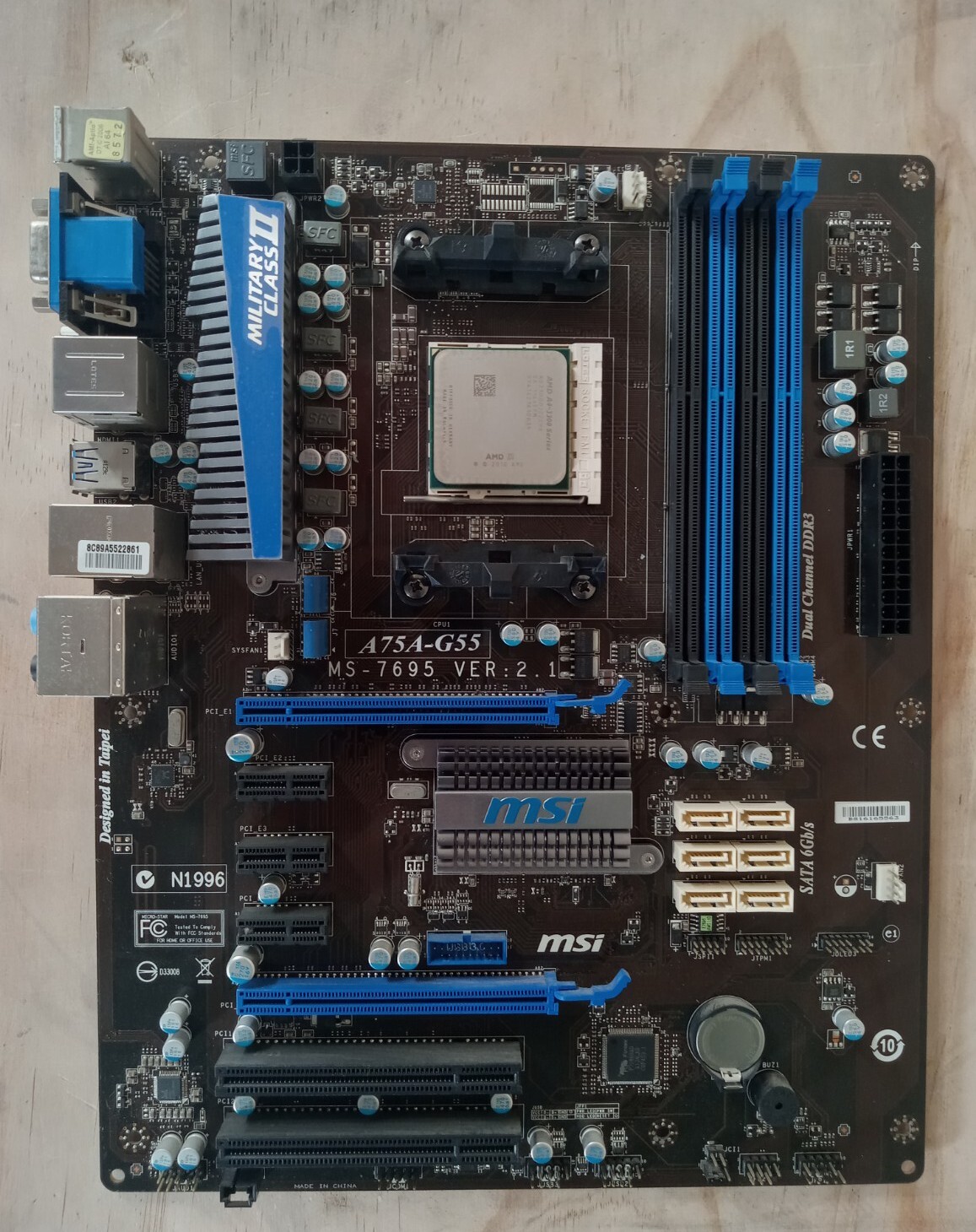 MSI A75A-G55 - Motherboard - ATX - Socket FM1 - CPU AMD-A4 3300 APU HD Graph