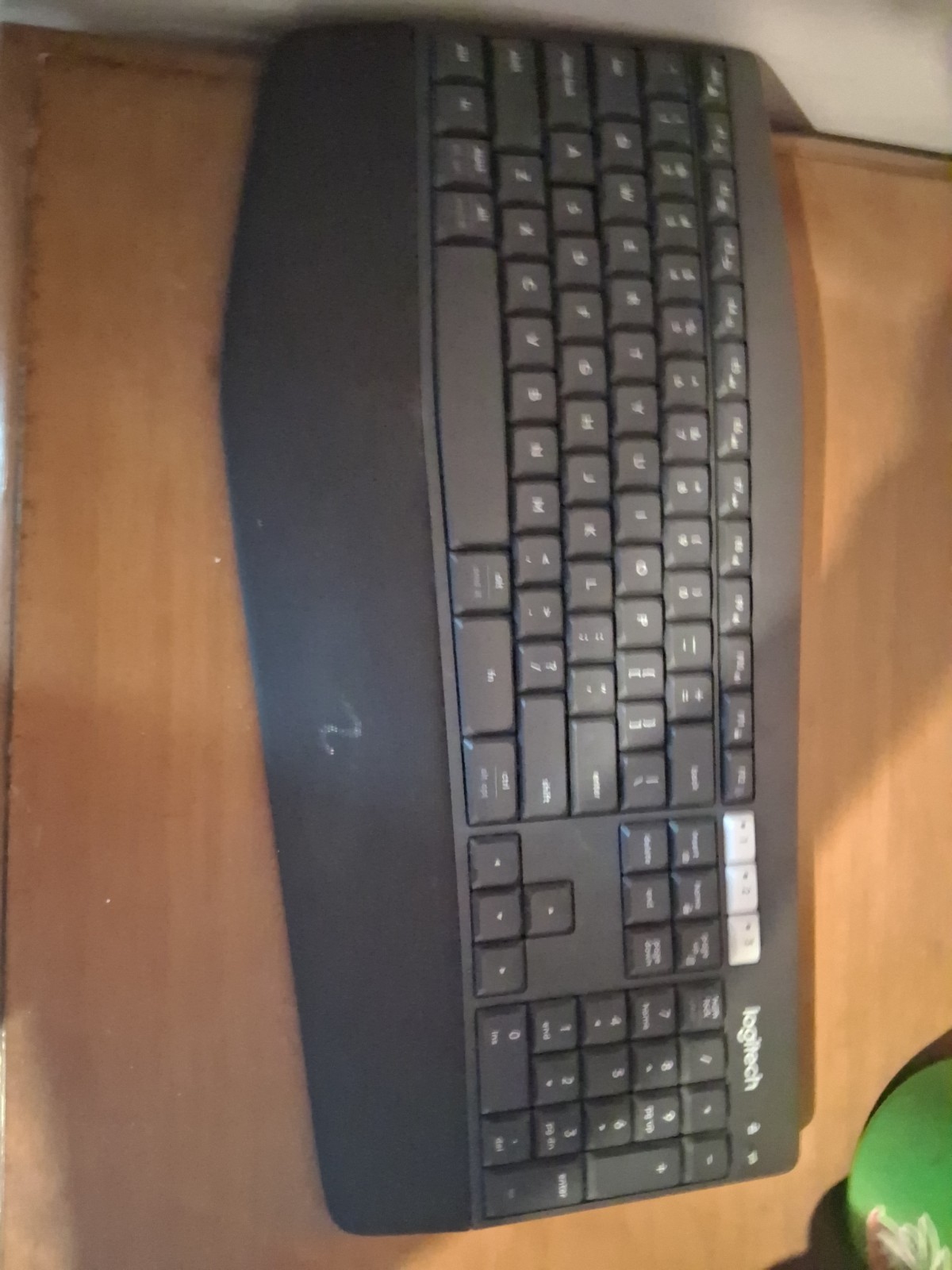 Logitech K850 Ergonomic Wireless Bluetooth Keyboard Tested | No Dongle Receiver