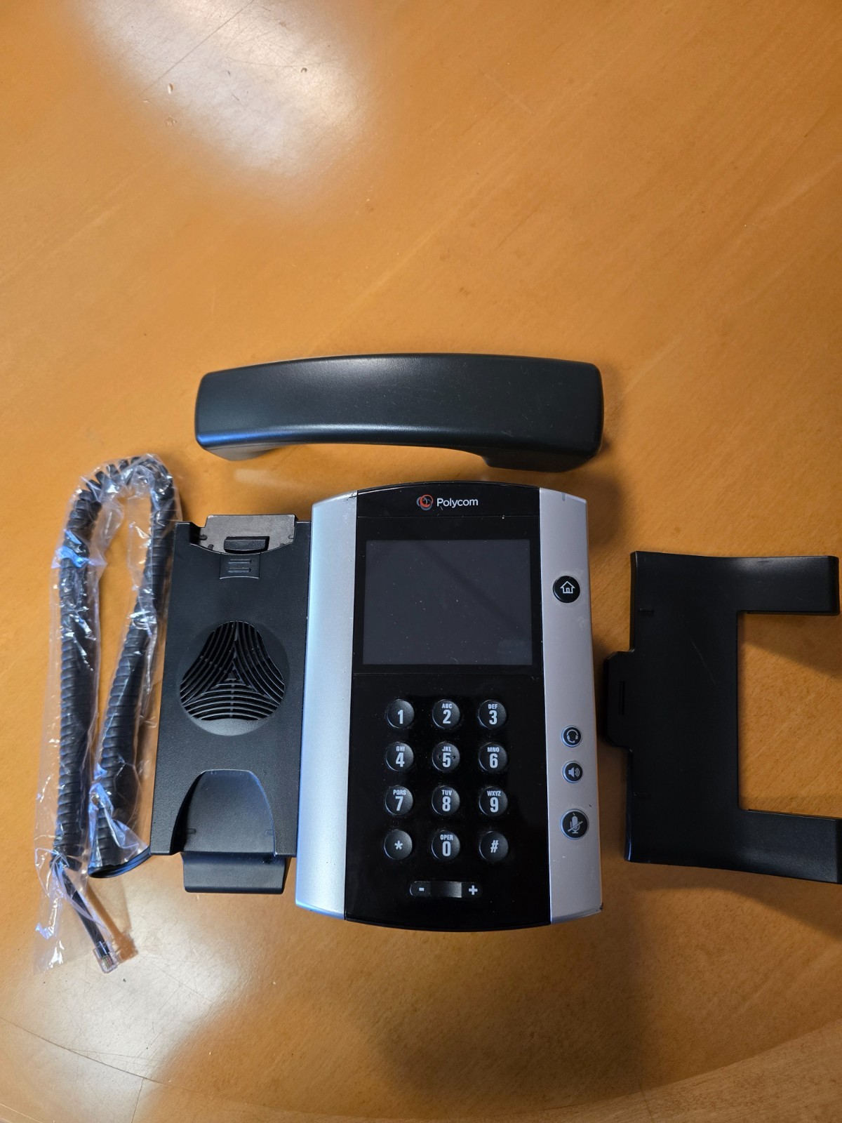 Polycom VVX 500 IP Gigabit VOIP Phone with Color Touch Screen
