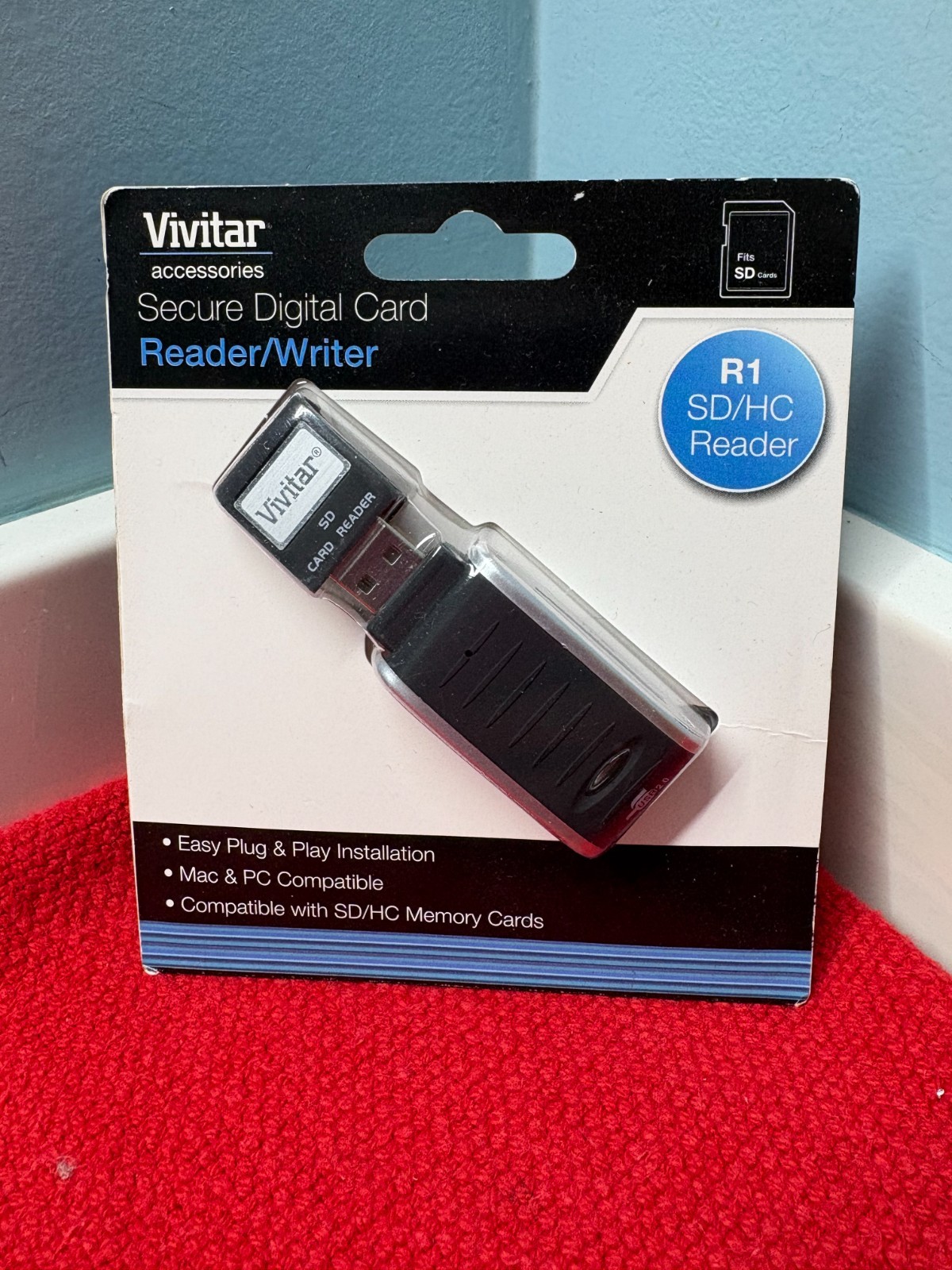 NEW Vivitar Secure Digital Card Reader / Writer R1 SD/HC Reader