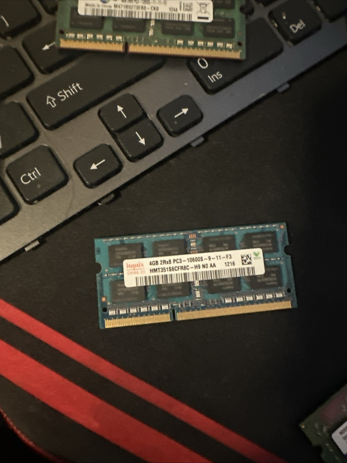 Intel Core i3-330M mobile processor, 4GB DDR3 SO-DIMM (laptop memory), Etc.