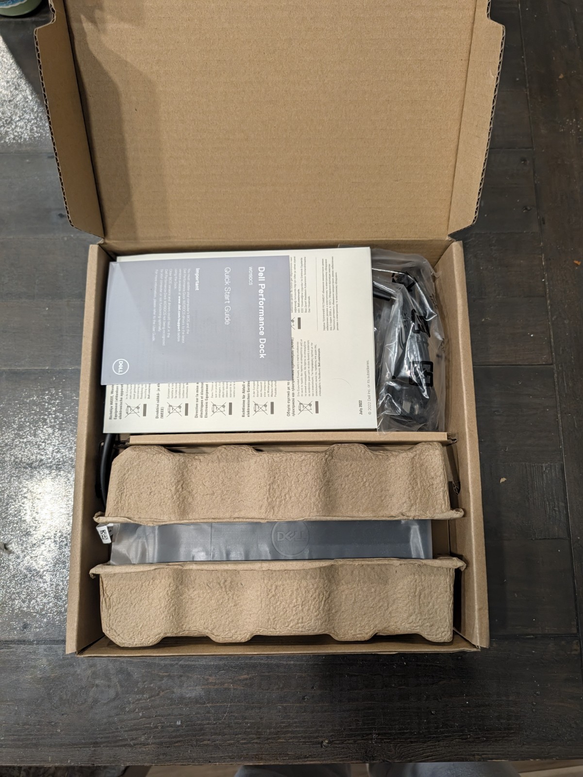 New In Box Dell Dual USB Type-C Docking Station WD19DCS + 240W AC Adapter