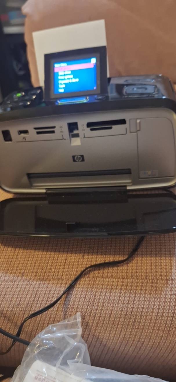 HP PhotoSmart 8250 Inkjet Color Printer 4800x1200 DPI USB 2.0 PictBridge A4