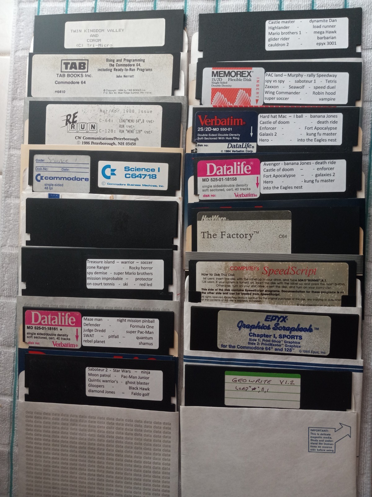 Commodore 64 - - - 70 each   5 1/4" disks and case