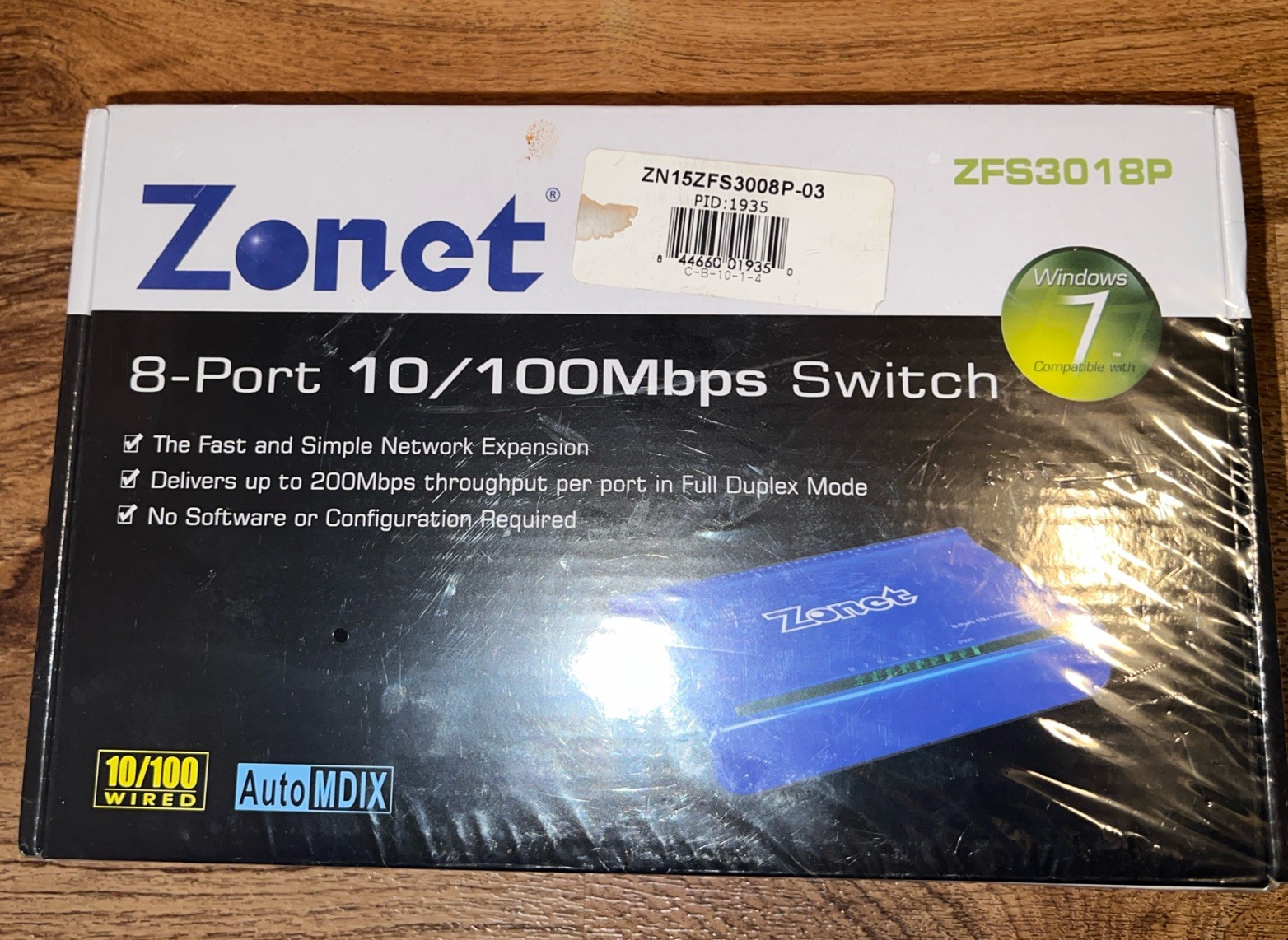 Zonet Model ZFS3018P 8 Ports 10/100Mbps Fast Ethernet Switch w/Power Supply NEW