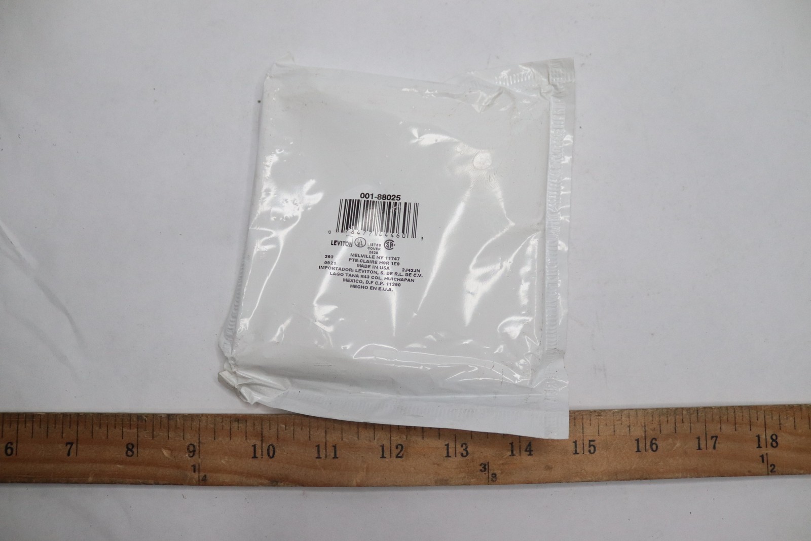 Leviton Blank Box Mount Cover Plastic Standard Wallplate 2-Gang White 001-88025