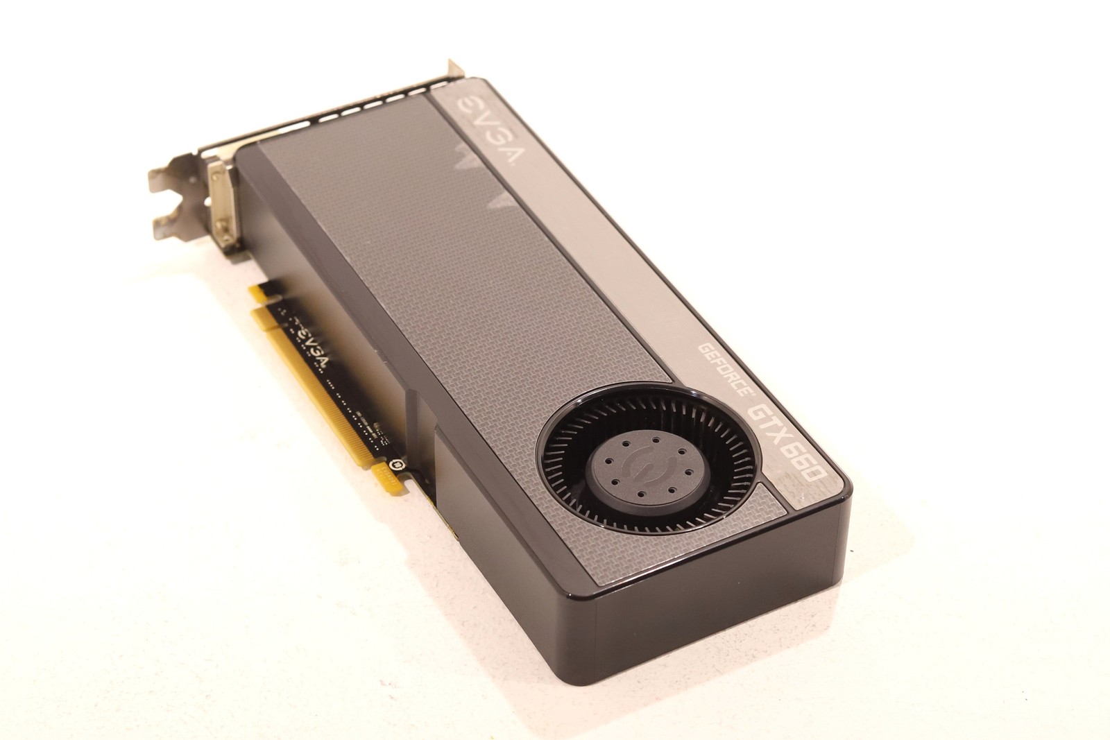EVGA NVIDIA GeForce GTX 660 2GB GDDR5 PCIe Graphics Card P/N: 02G-P4-2660-KR
