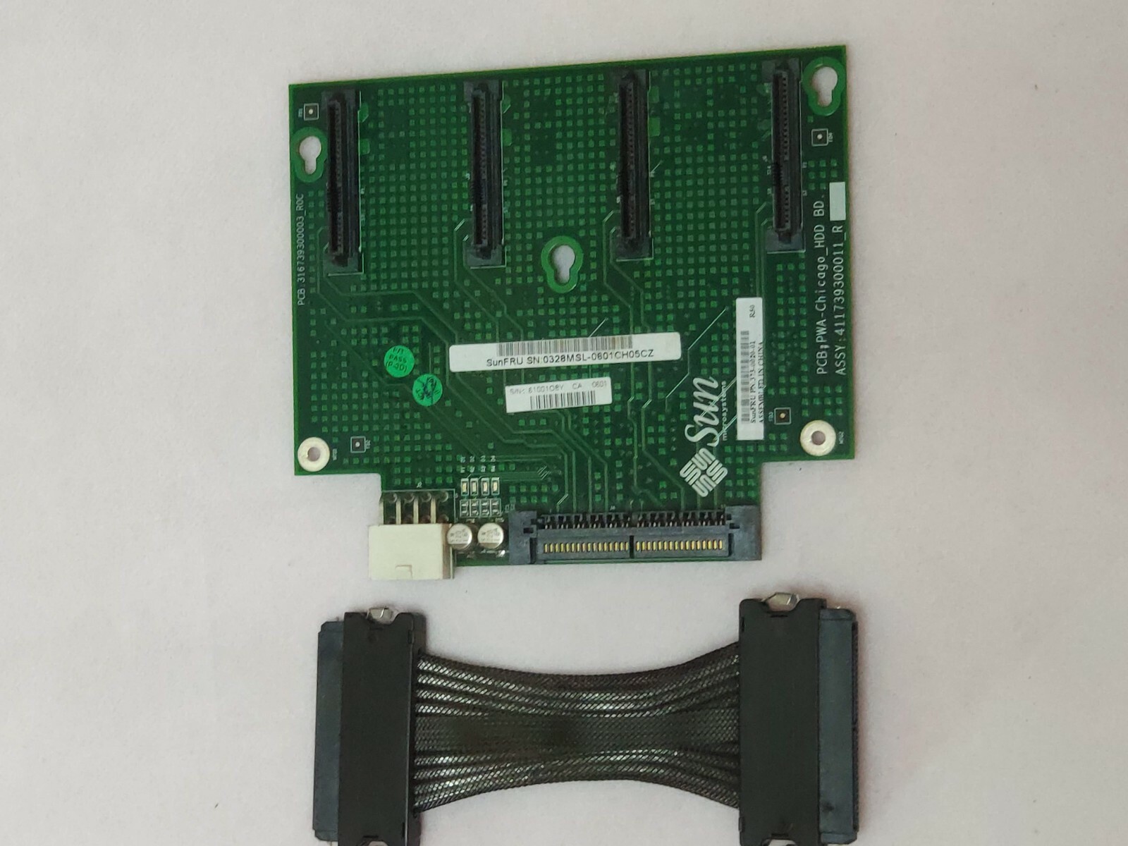 Sun 373-0020-01 4-Slot SAS/SATA Disk Backplane for U45-u/25 w/sas data cable