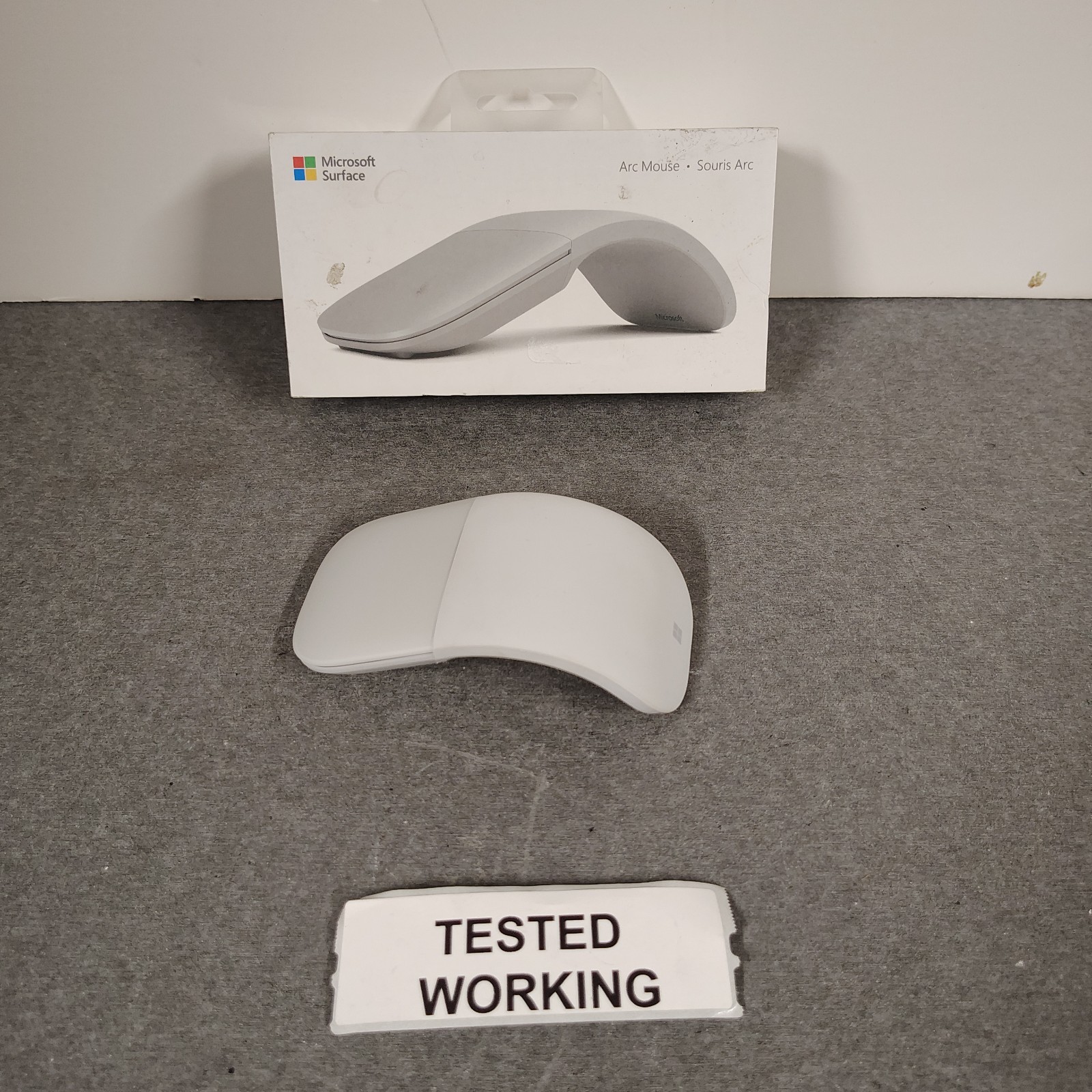 Microsoft Surface Arc Mouse Wireless Bluetooth 1791 White - GOOD CONDITION