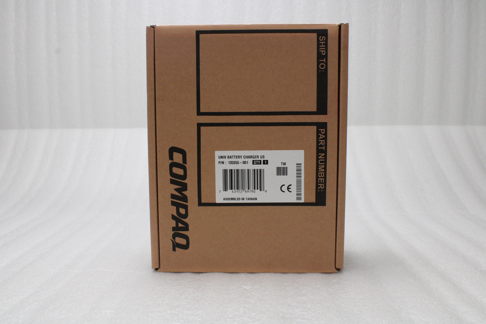 Open Box COMPAQ 135555-001 EXTERNAL BATTERY CHARGER e500/700 m700 800  AC Supply