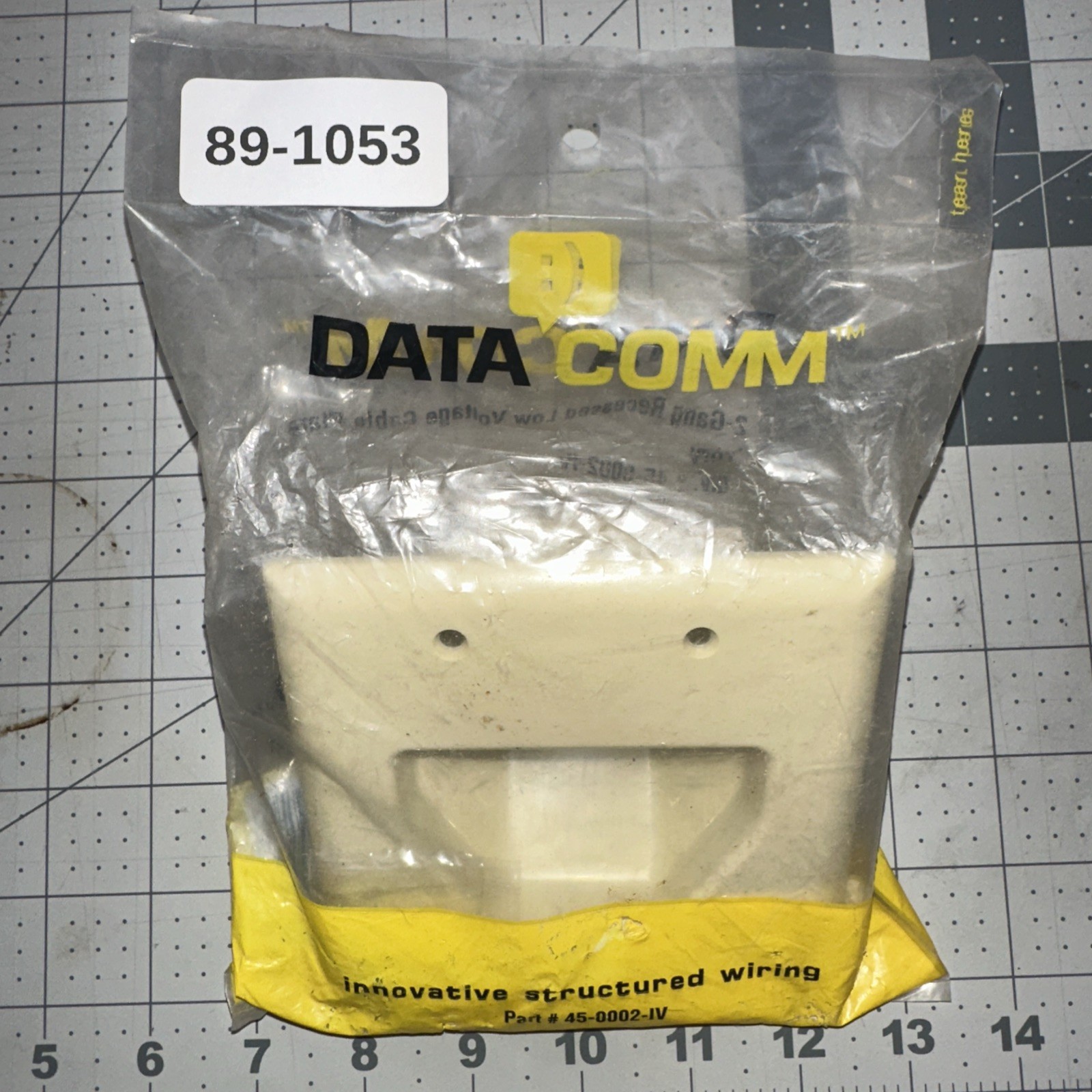 Datacomm 45-0002-IV 2 Gang Ivory Recessed Plate NOS In Sealed Bag