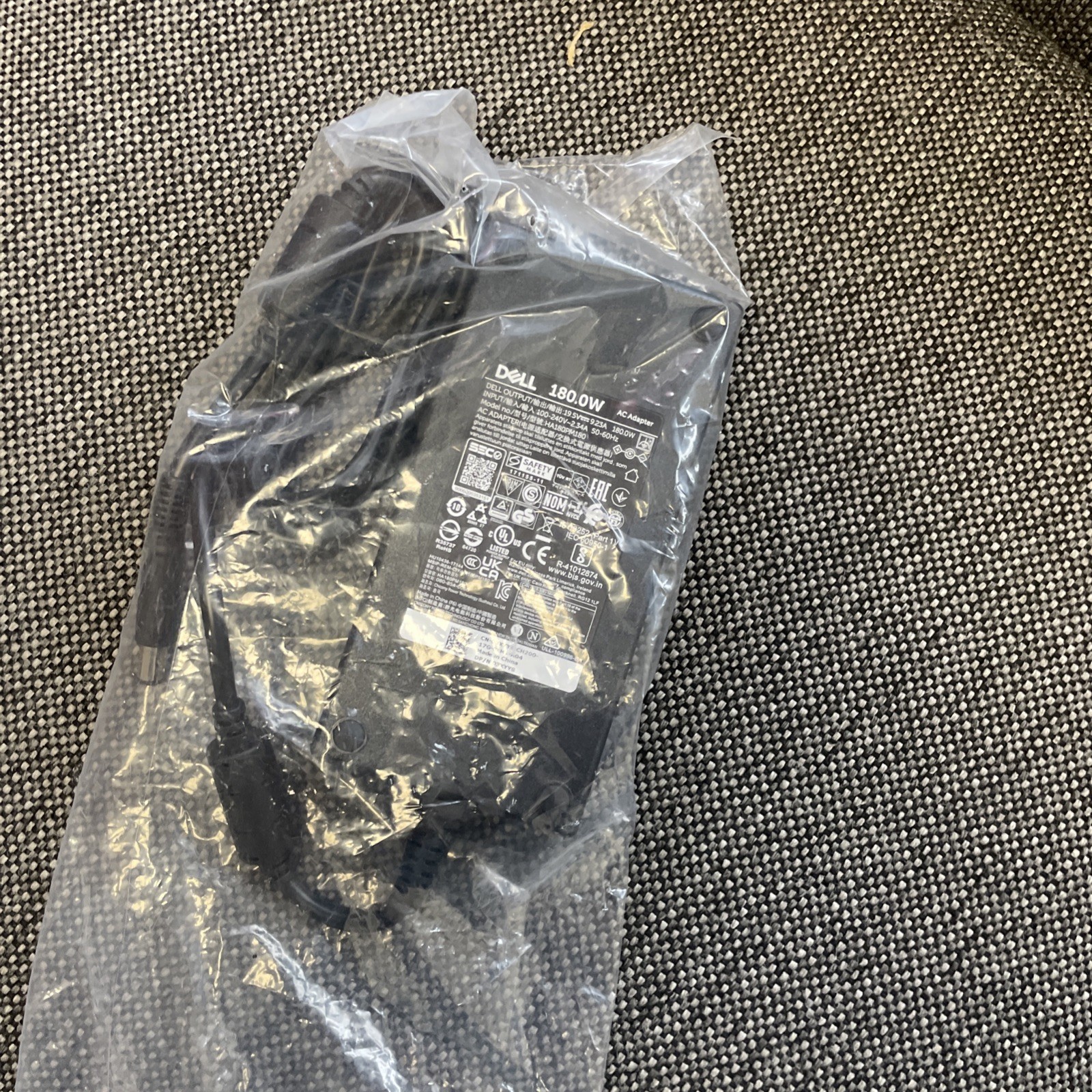 Genuine Dell  180.0 W Ac Adapter 