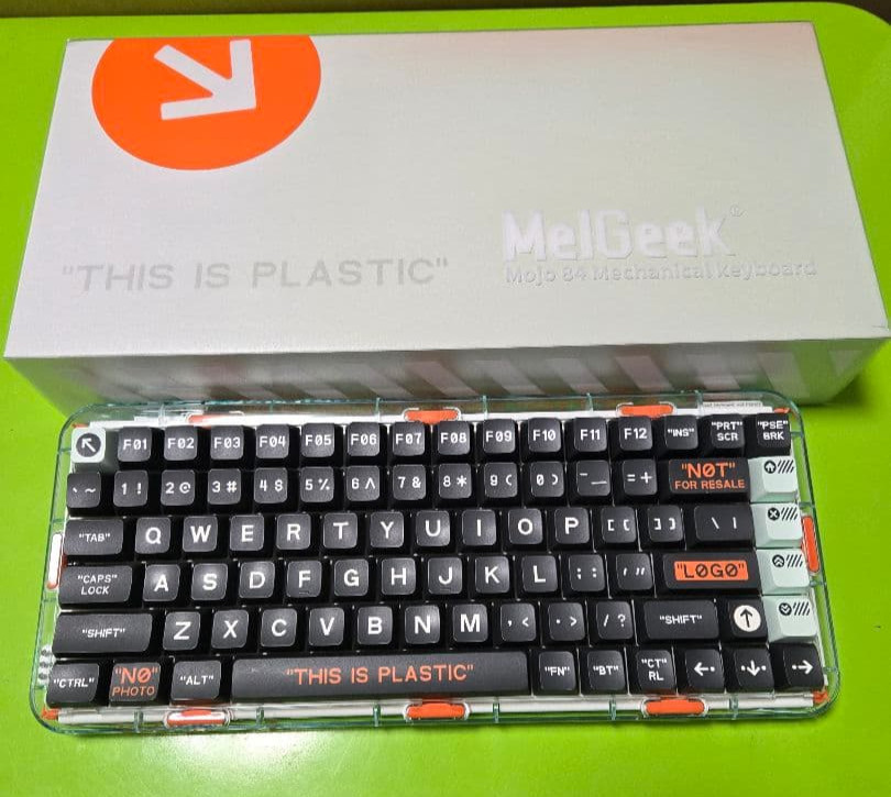 MelGeek Mojo84 Wireless Mechanical Keyboard 75% RGB Hot-swap Bluetooth Plastic