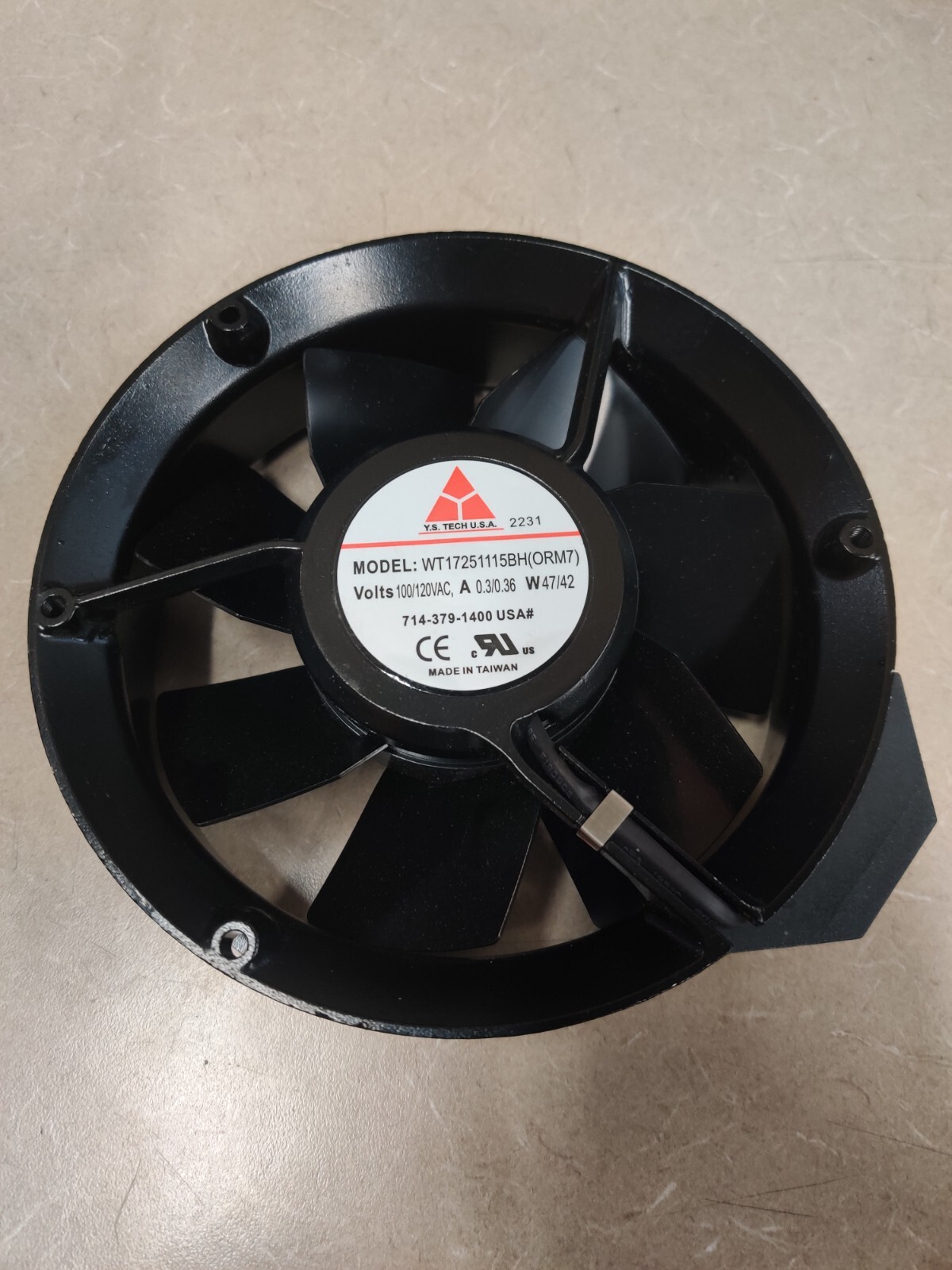 y.s. tech U.S.A. 140mm (5-5/8") cooling fan 100-120volt