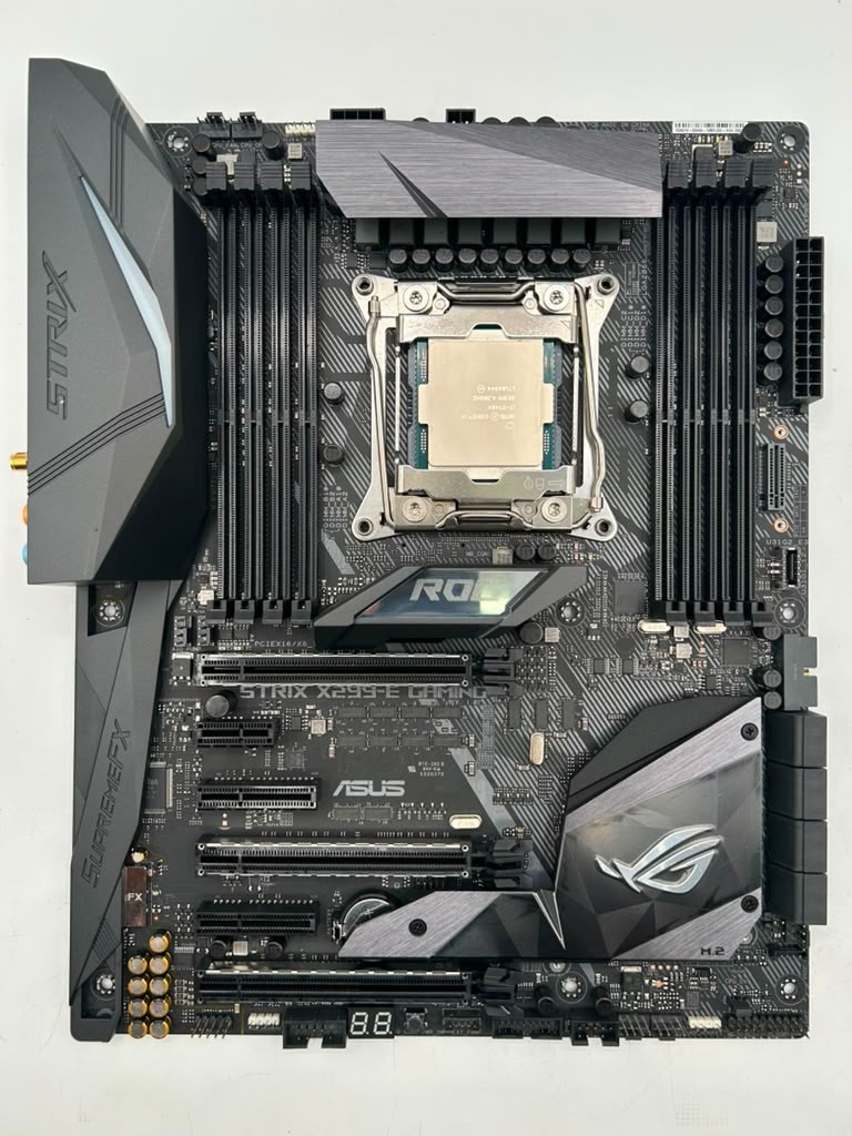 ASUS ROG Strix X299-E Gaming LGA2066 DDR4 M.2 + Intel Core i7-7740X CPU  4.30GHZ