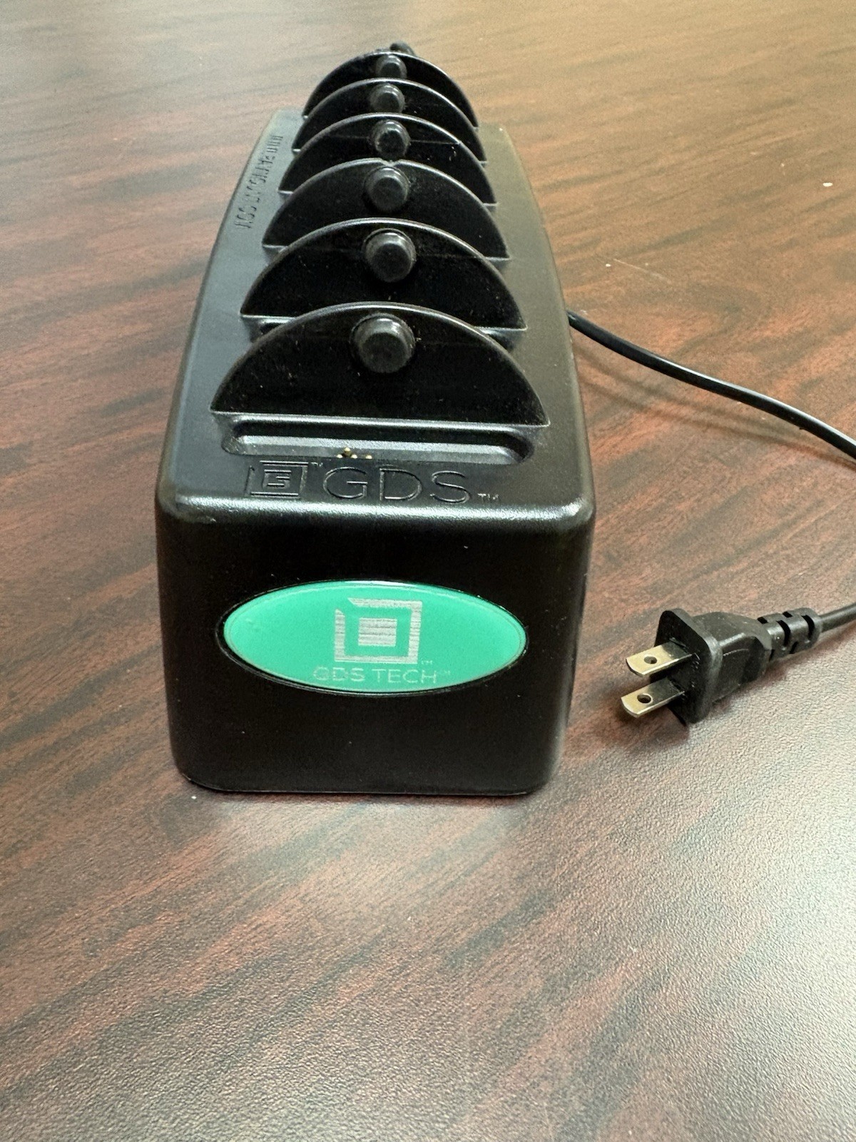GDS Tech 6-Ports Desktop Charger RAM-GDS-DOCK-6G1P - 