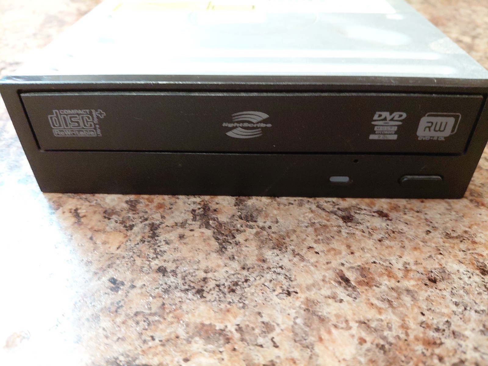 H-L Data Storage GH40L  Super Multi DVD Rewriter With LighScribe Sata DVD+R DL
