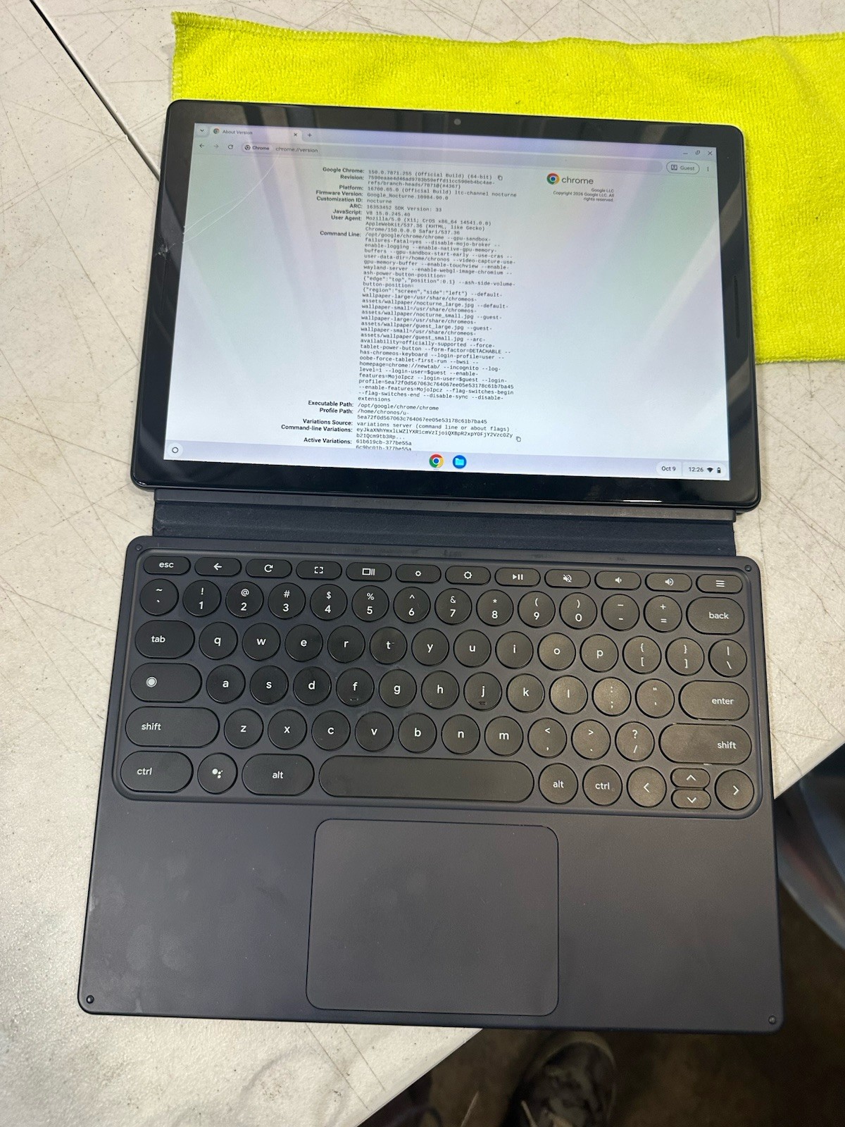 Google Pixel Slate 12.3" ChromeOS Tablet w/ Keyboard Case Cracked Screen Works