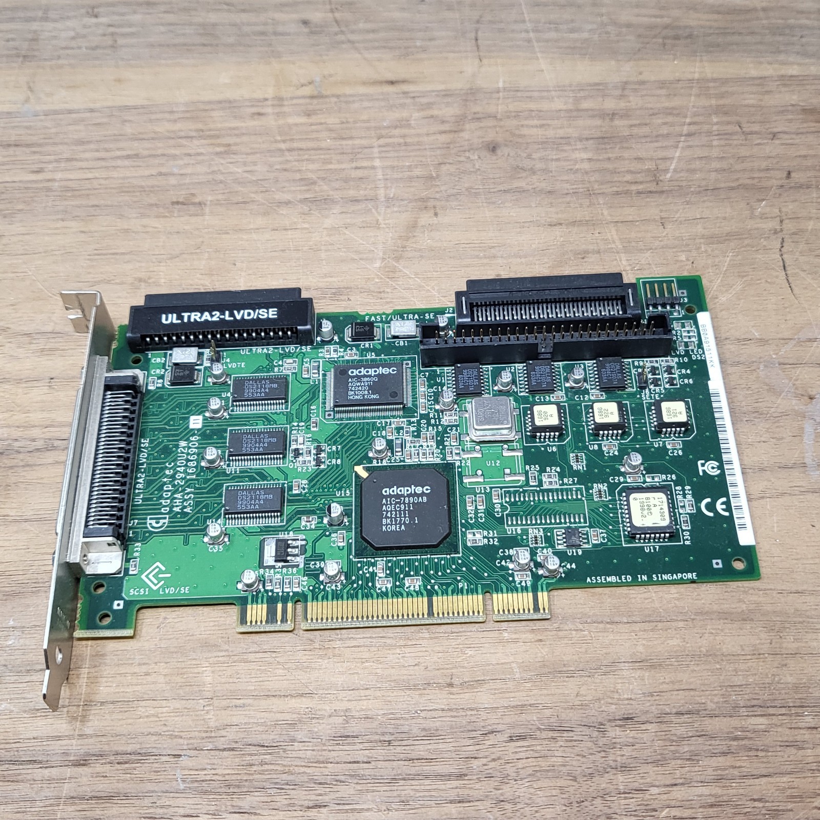Adaptec AHA-2940U2W Ultra2 LVD/SE SCSI PCI Controller Card 1686906-00
