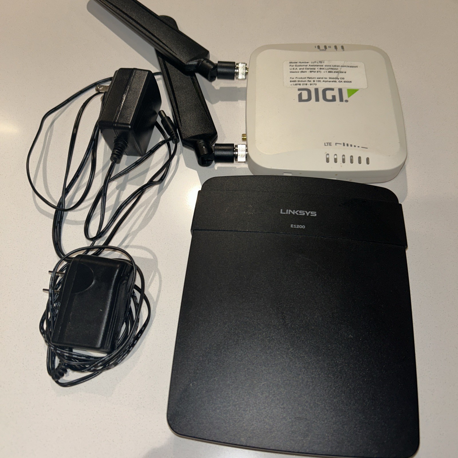DIGI EX15W 1003-CM07-OUS Modem & Linksys Wireless Router Used. Lutron LUT-LTE-1