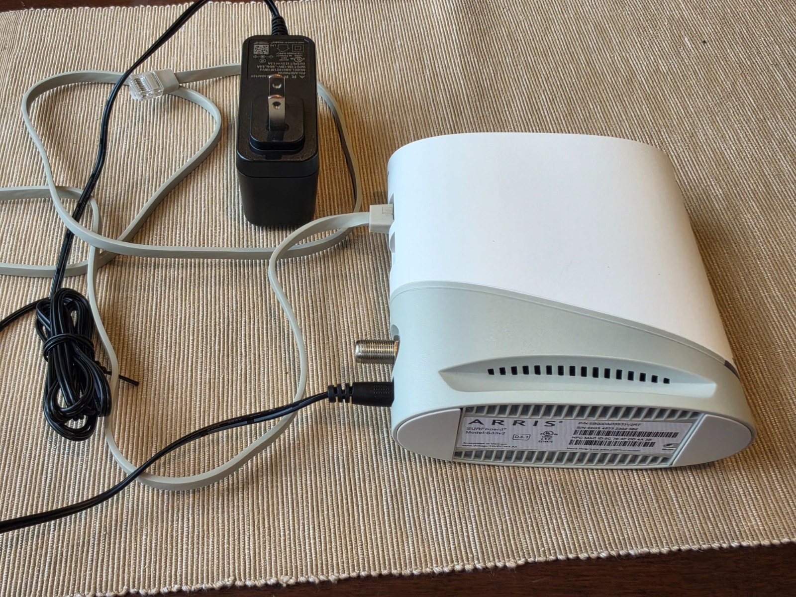 ARRIS SURFboard S33v2 DOCSIS 3.1 Multi-Gig Cable Modem w 2.5 Gbps Ethernet Port