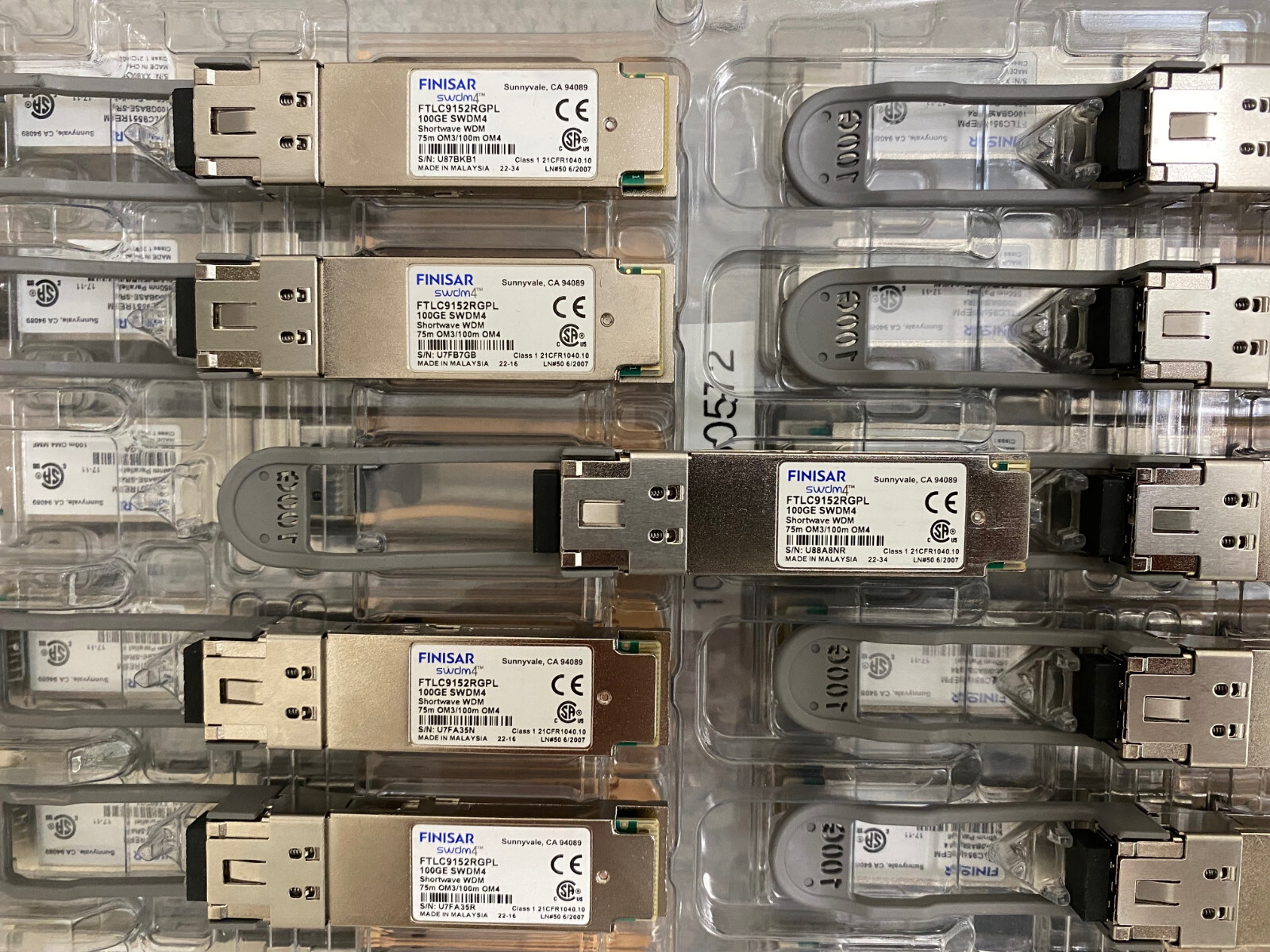 Finisar FTLC9152RGPL 100G 100m SWDM4 QSFP28 LC MMF Optical Transceiver