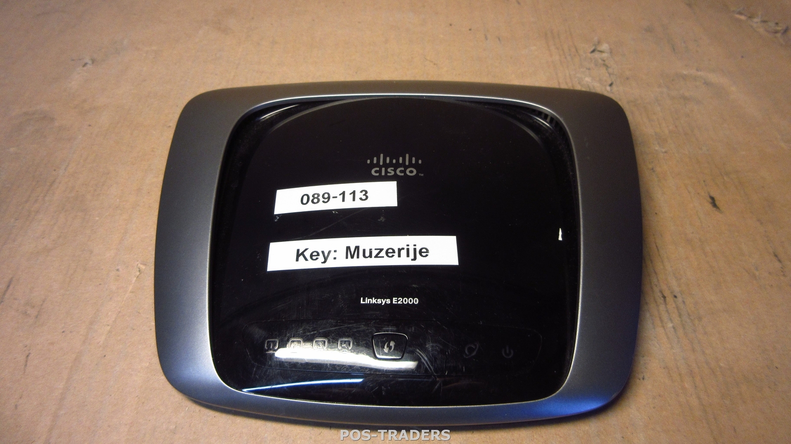 Cisco Linksys E2000 4-Port Dual-Band 300 Mbps Wireless-N Gigabit Router NO PSU