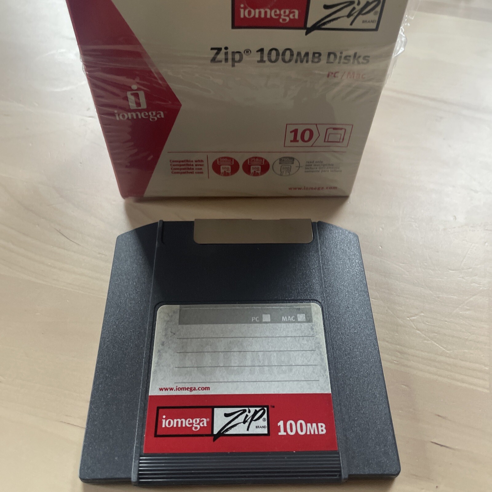 ZIP Iomega 100MB PC / Mac Disk Durable Portable Secure